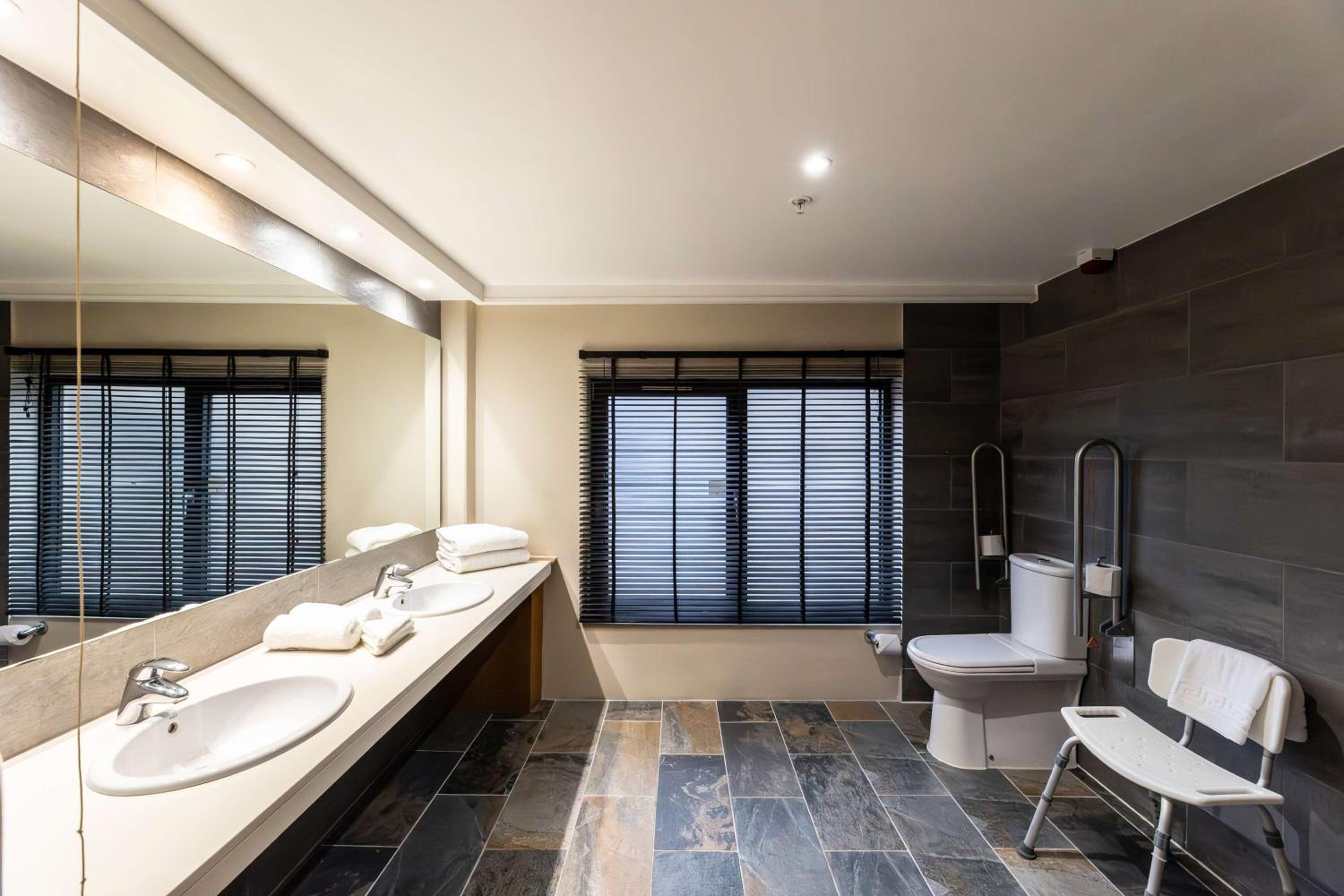 Queen Room - Mobility Access
