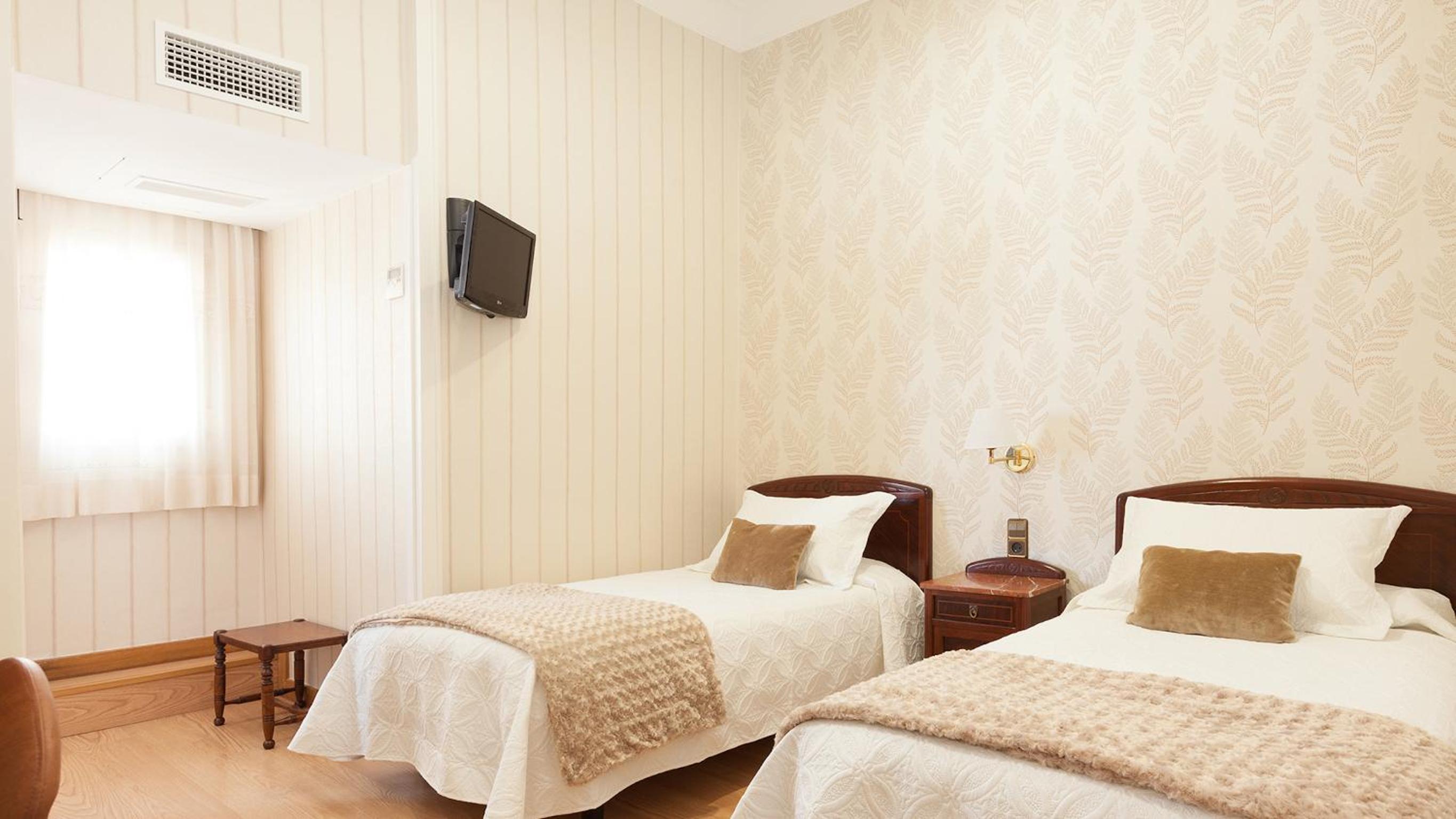 Habitación Estándar con Dos Camas Individuales