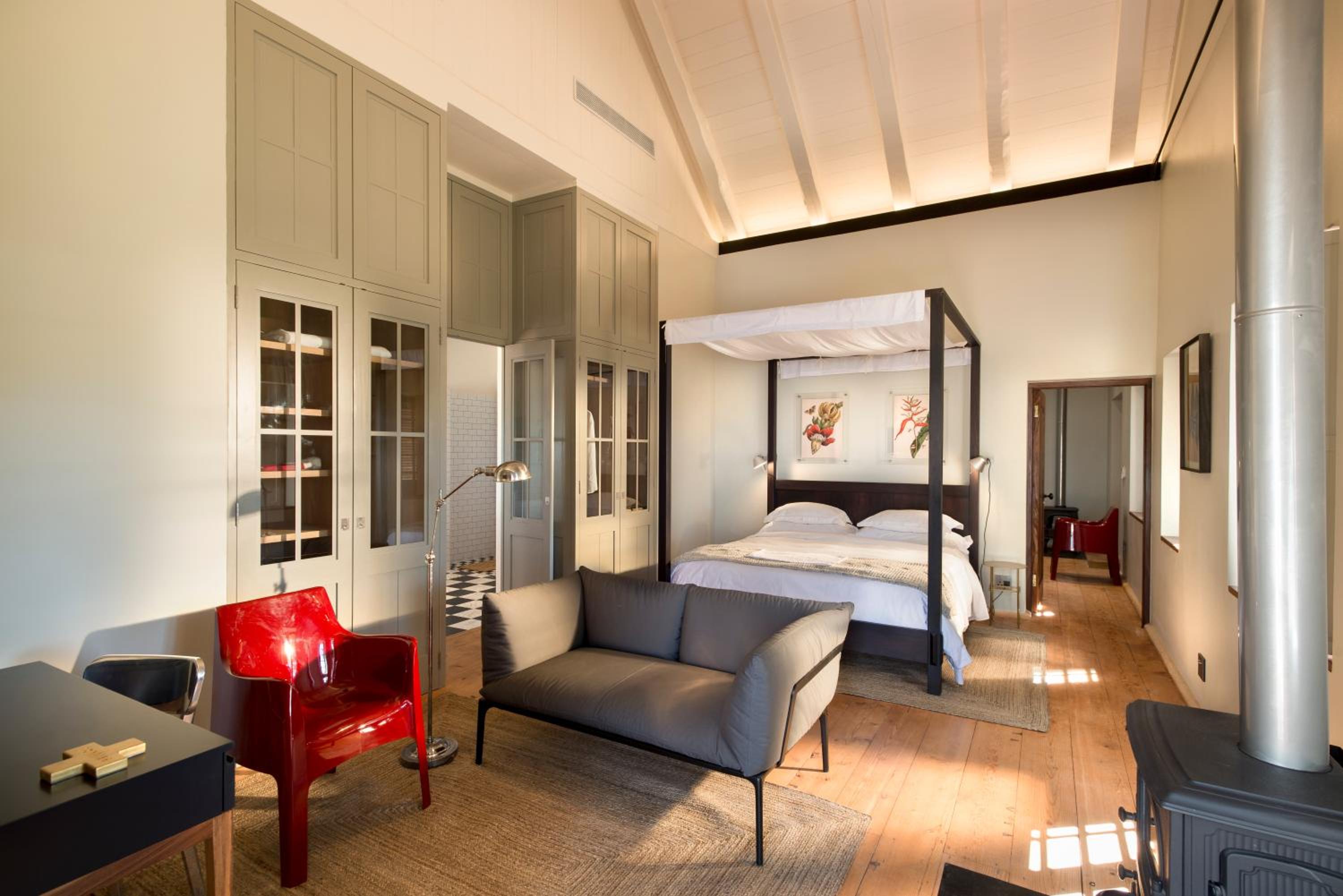 Farmhouse Suite - Photo 1