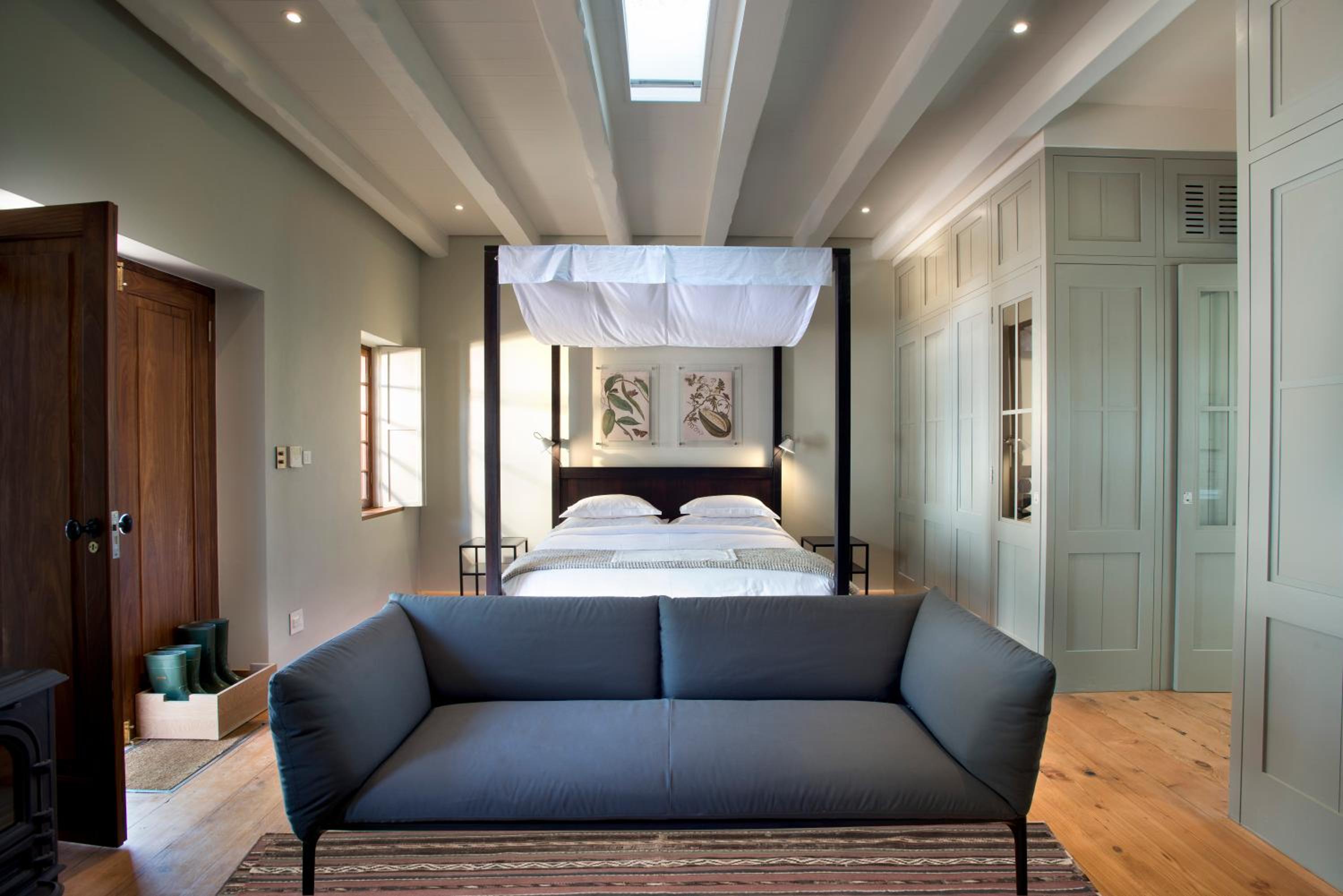 Farmhouse Suite - Photo 2