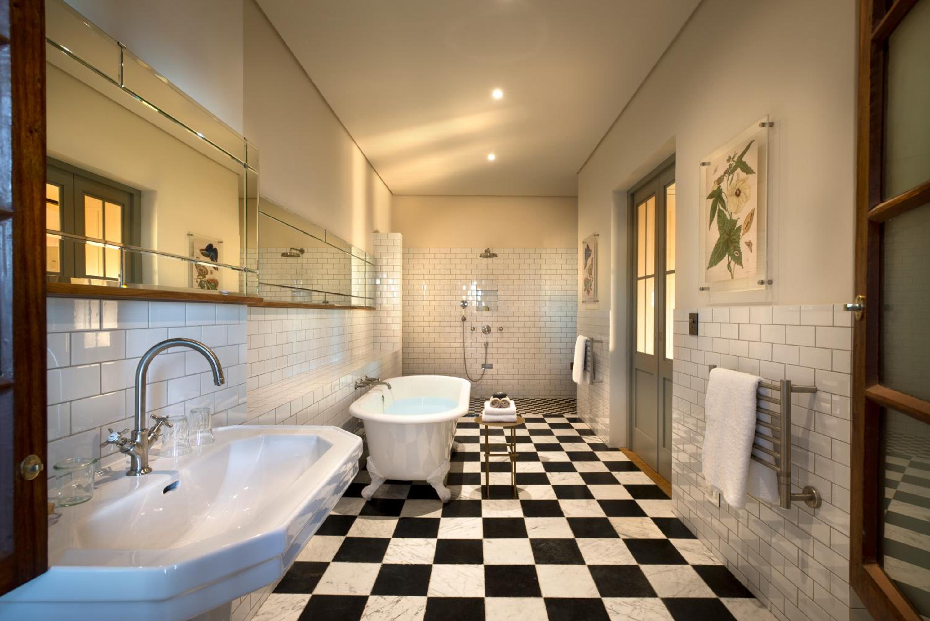 Farmhouse Suite - Photo 6