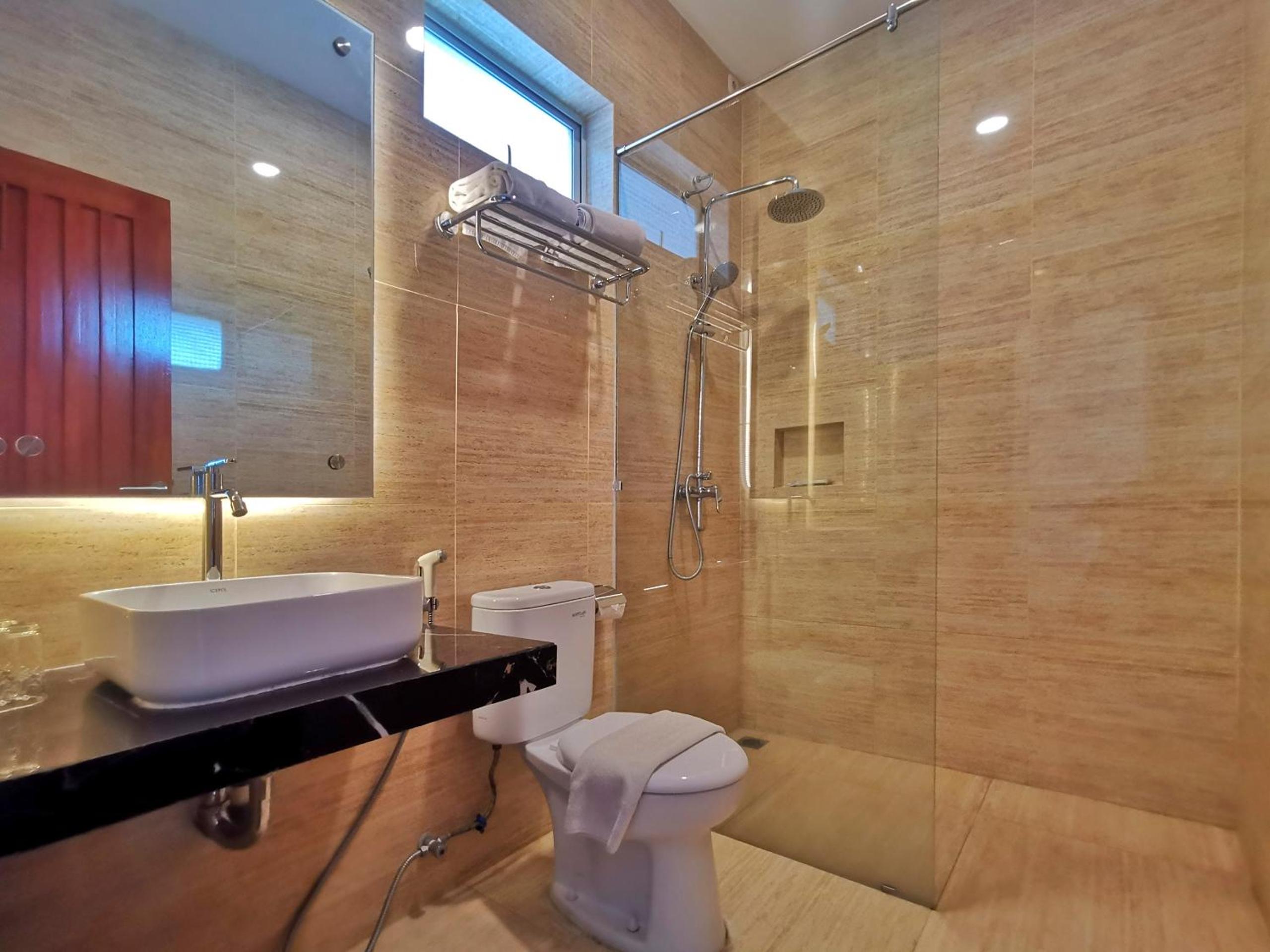 Standard Queen Room - Photo 1