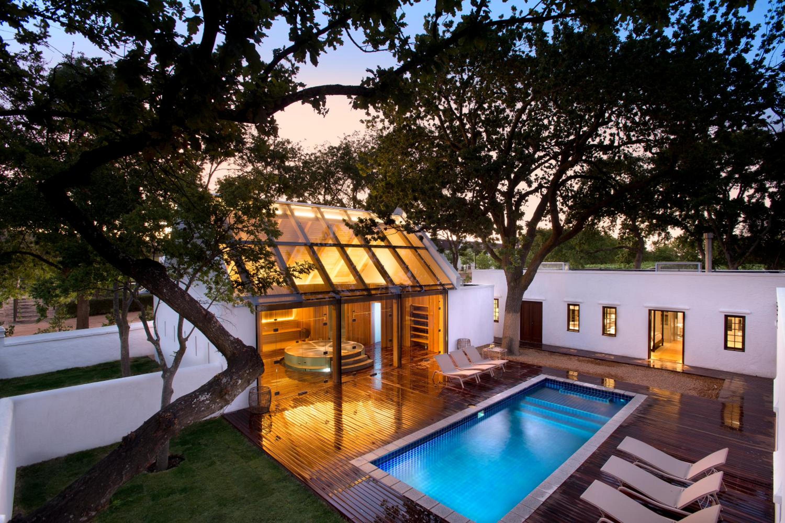 Farmhouse Suite - Photo 8
