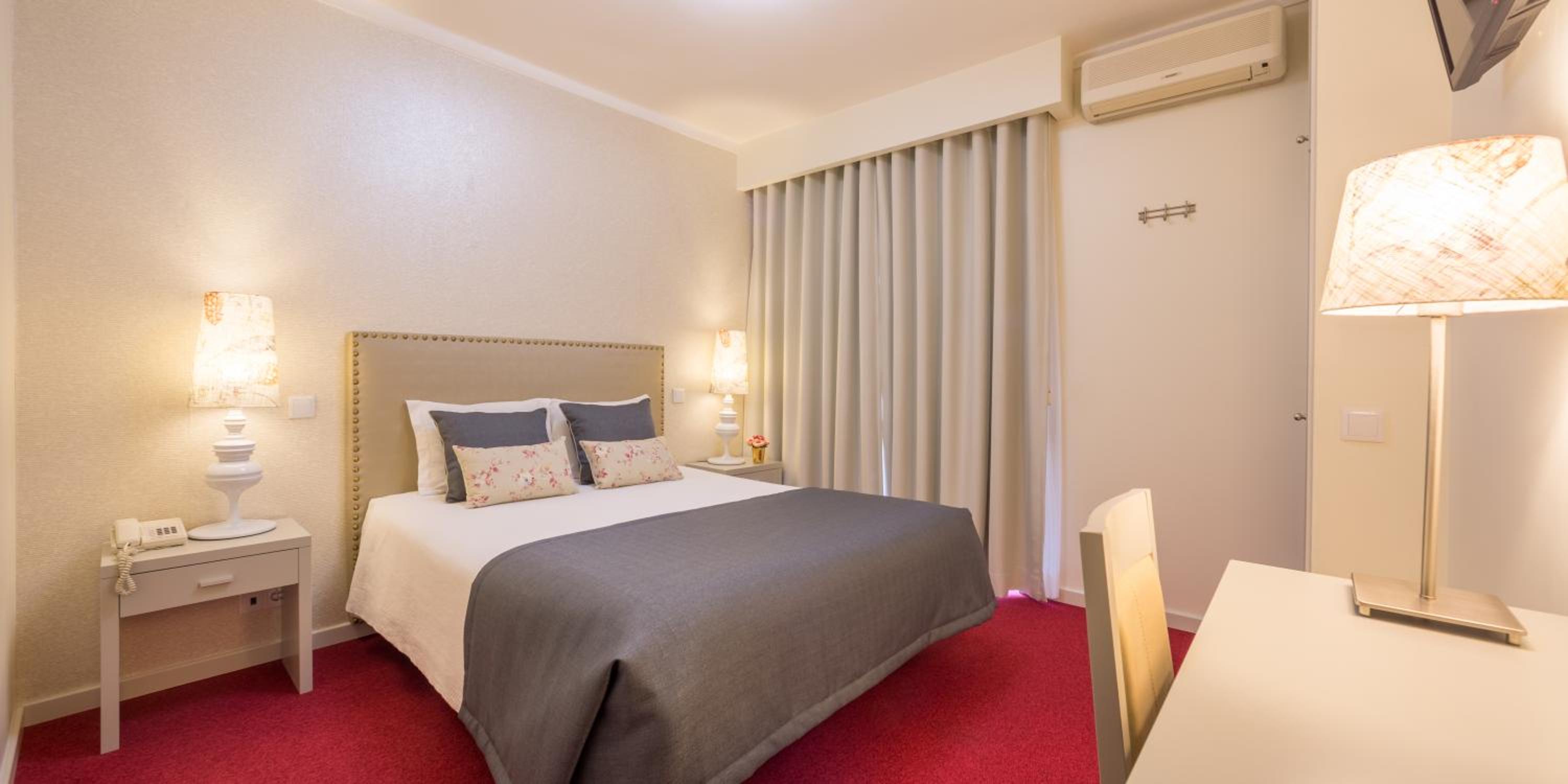Double or Twin Room - Photo 11