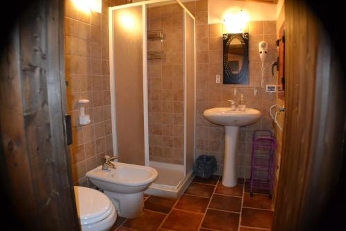 Double Room with Private Bathroom photo 3