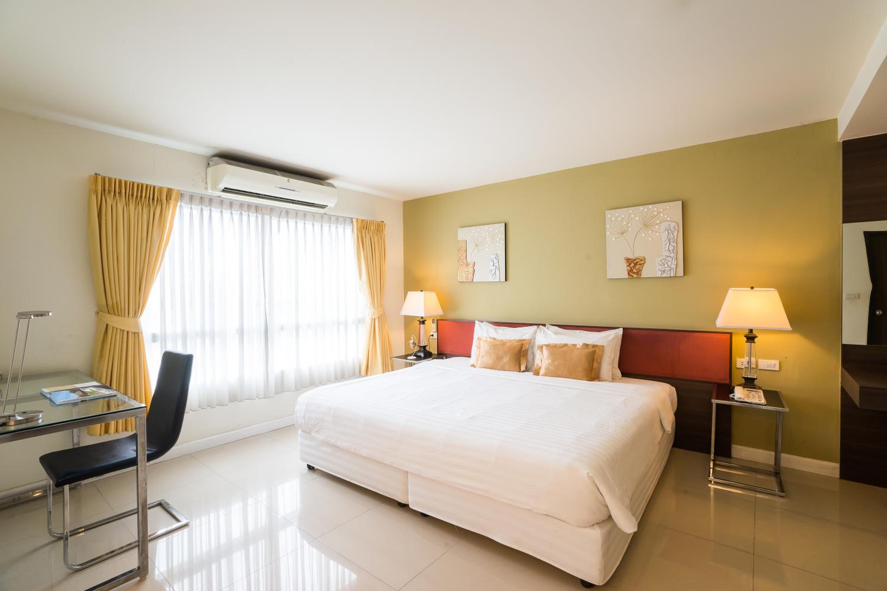 Deluxe Double or Twin Room photo 3