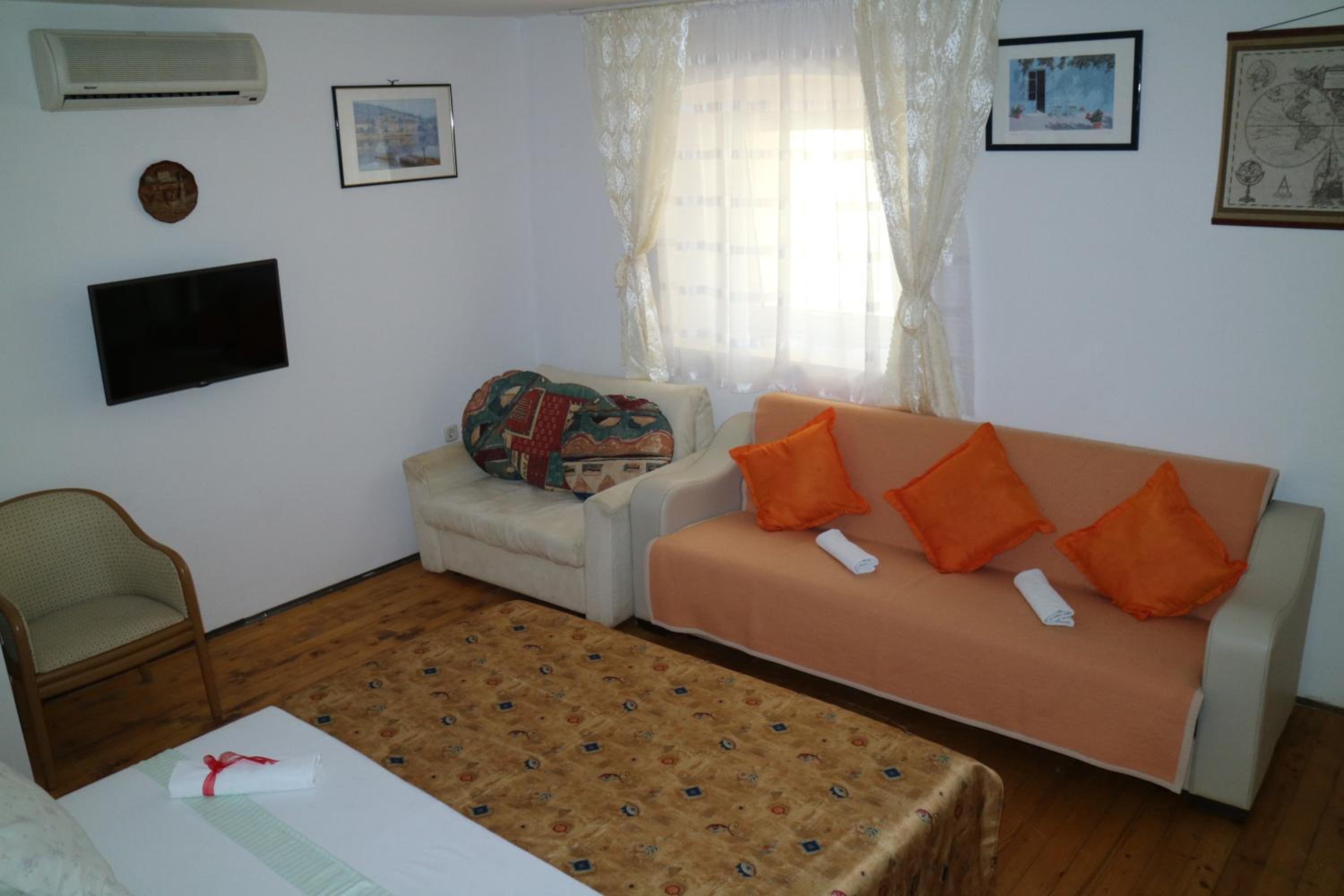 Two-Bedroom Apartment - Photo 8