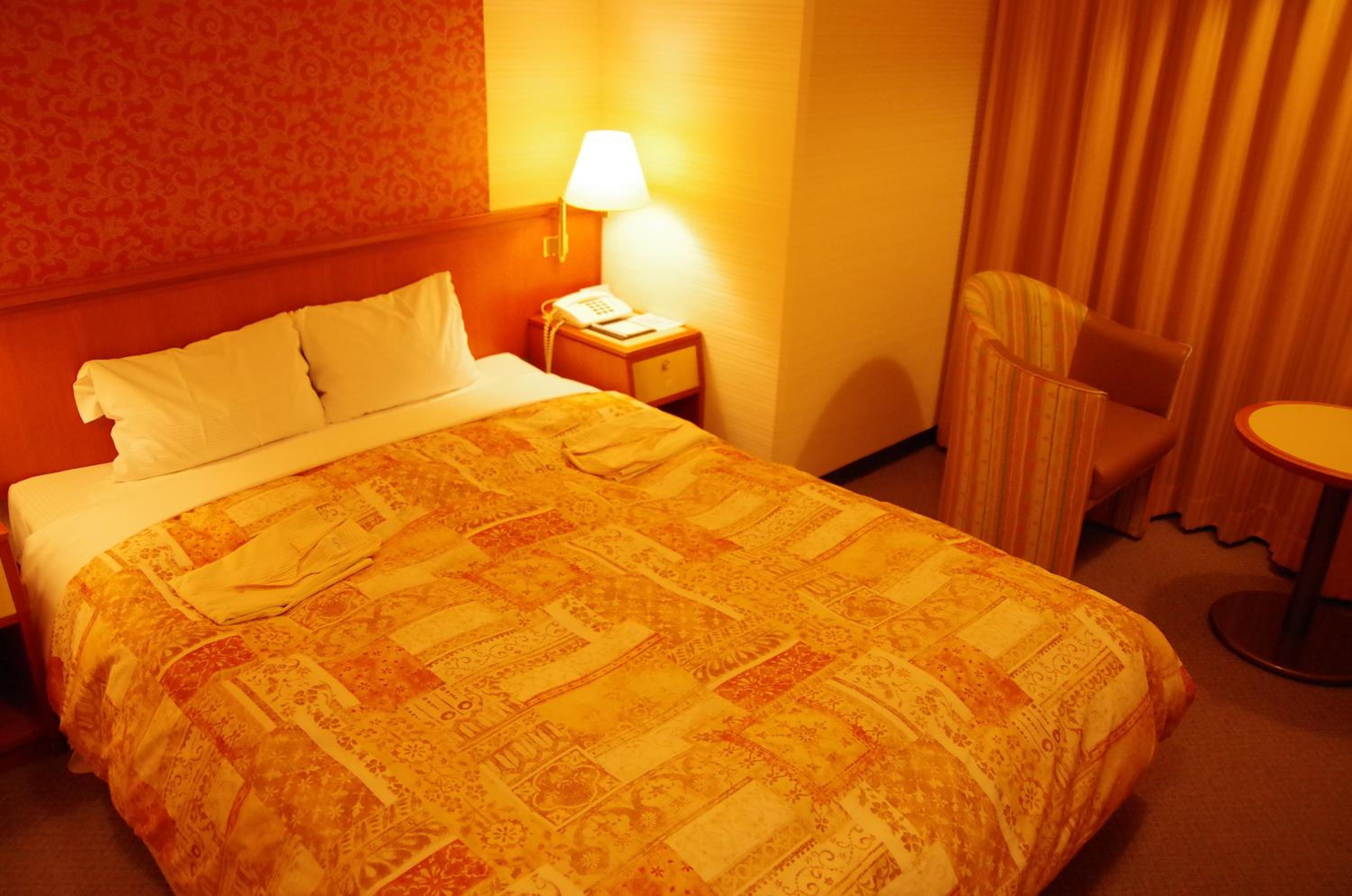 Double Room - Non-Smoking photo 2