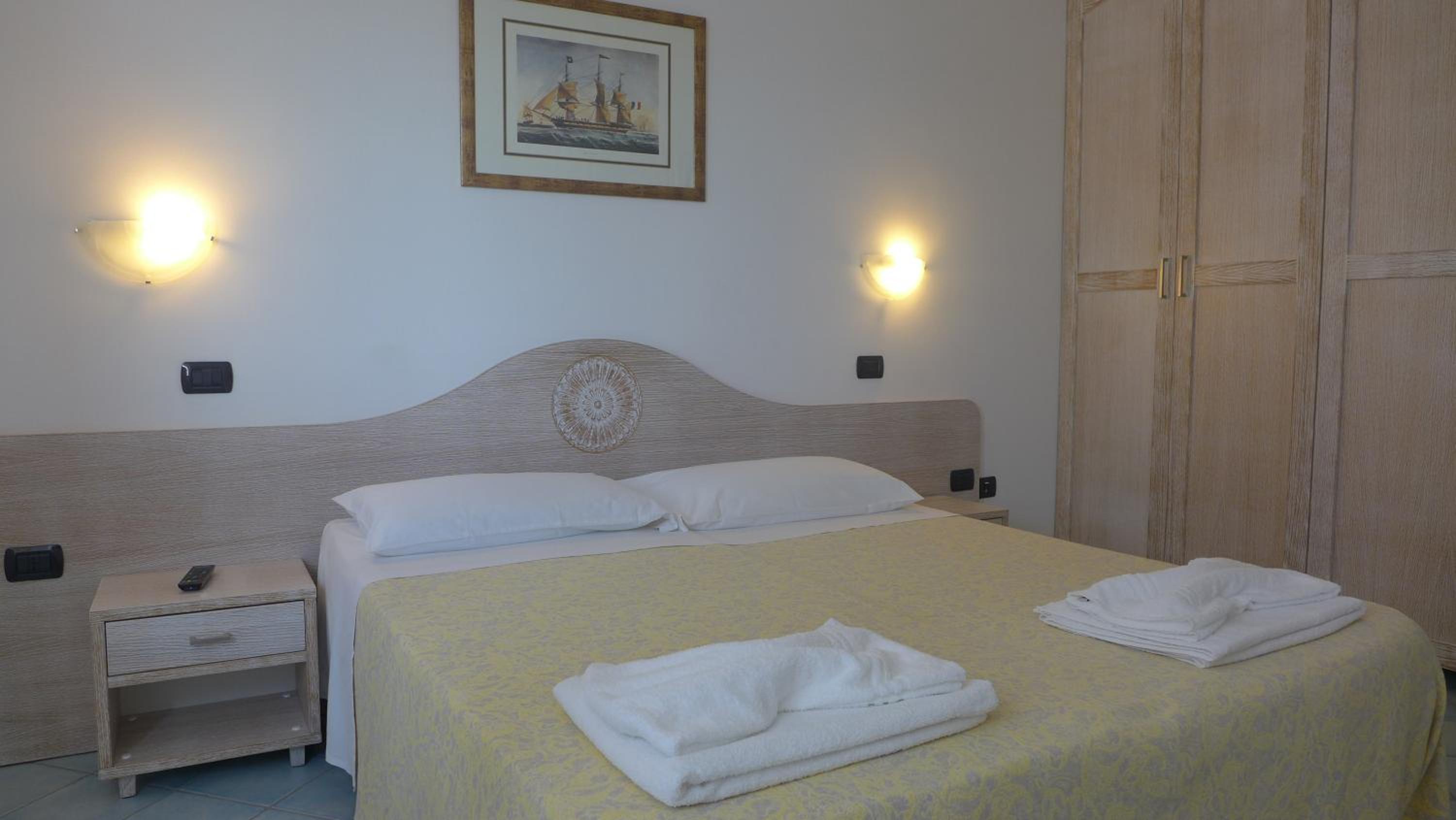 Superior Two-Bedroom Apartment with Sea View photo 3