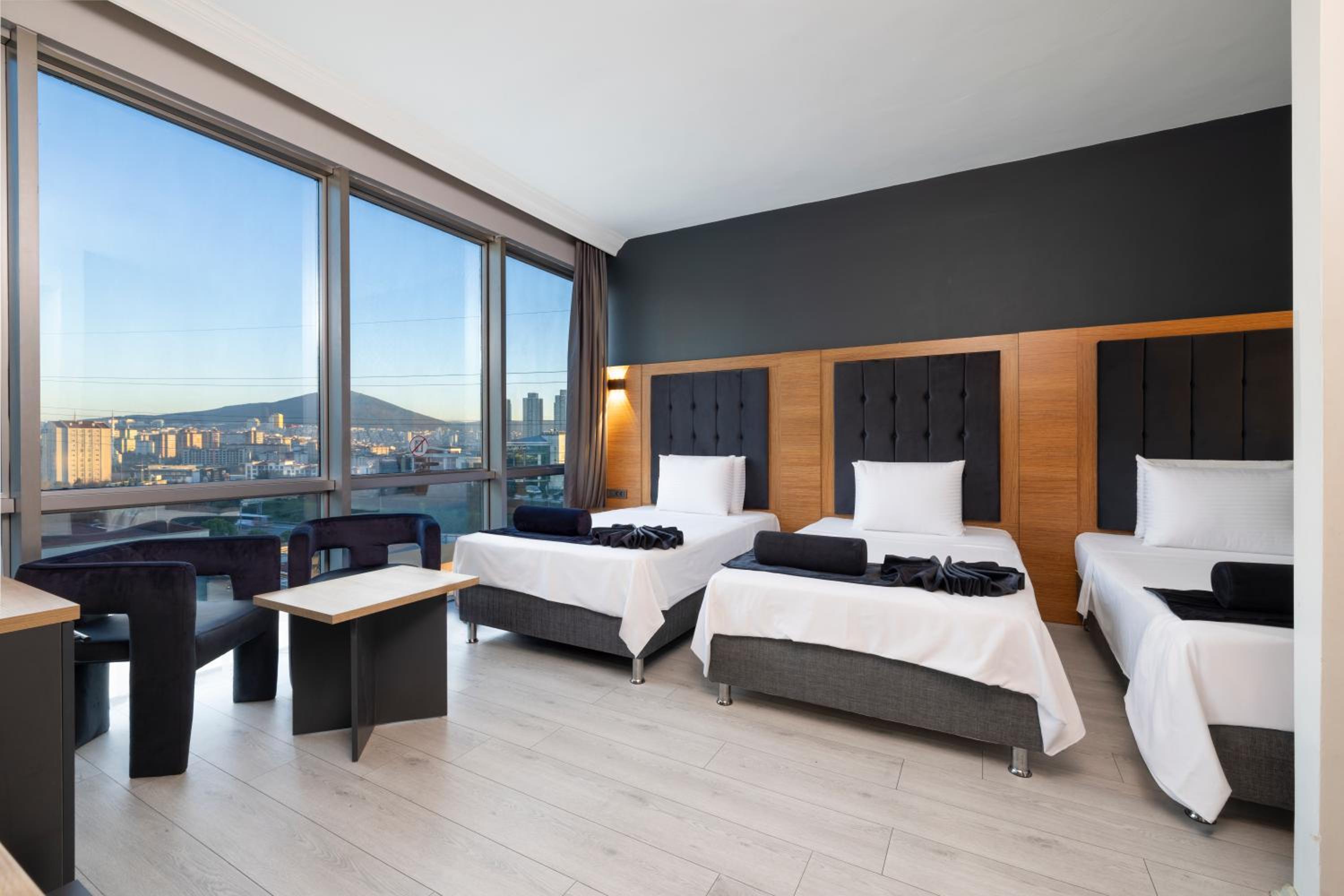 Deluxe Triple Room photo 1