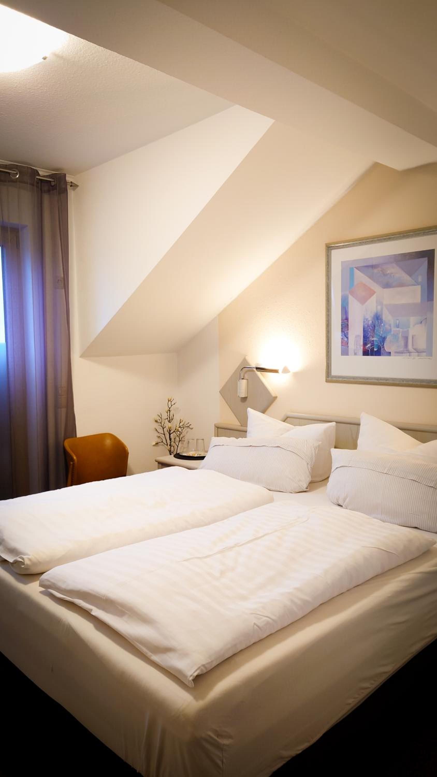 Small Double Room - Photo 3