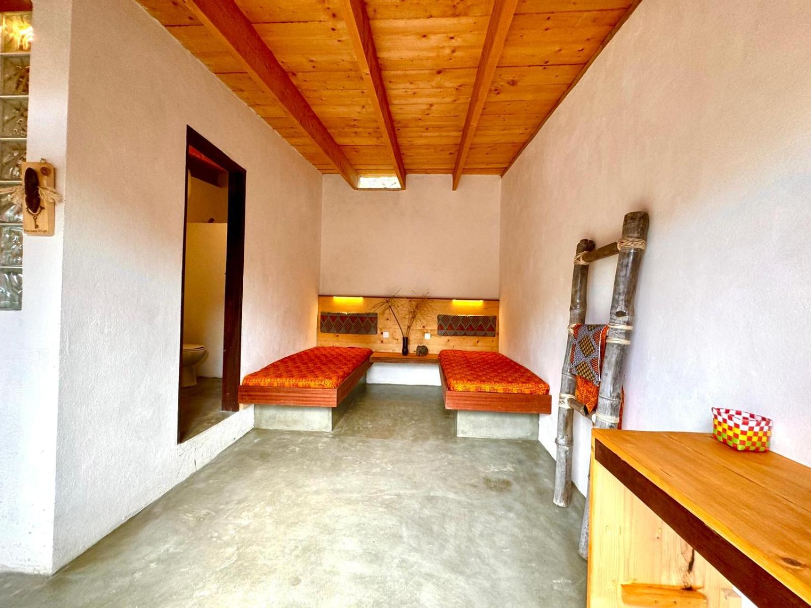 Family Room with Garden View photo 2