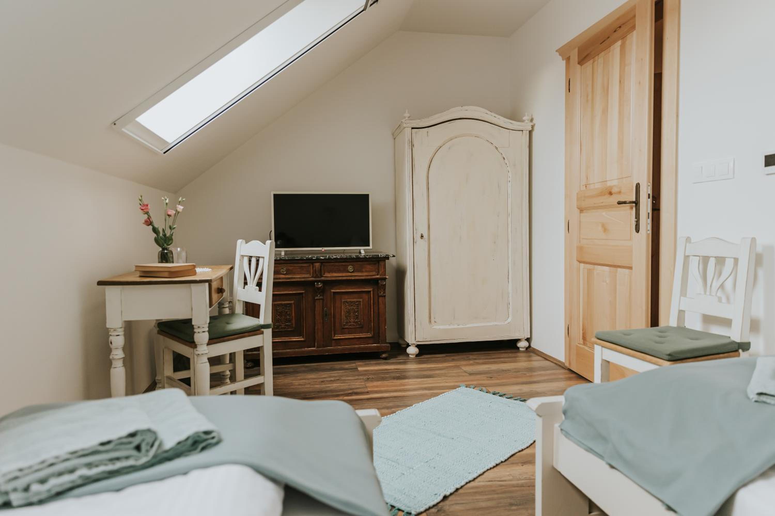 Quadruple Room - Photo 11