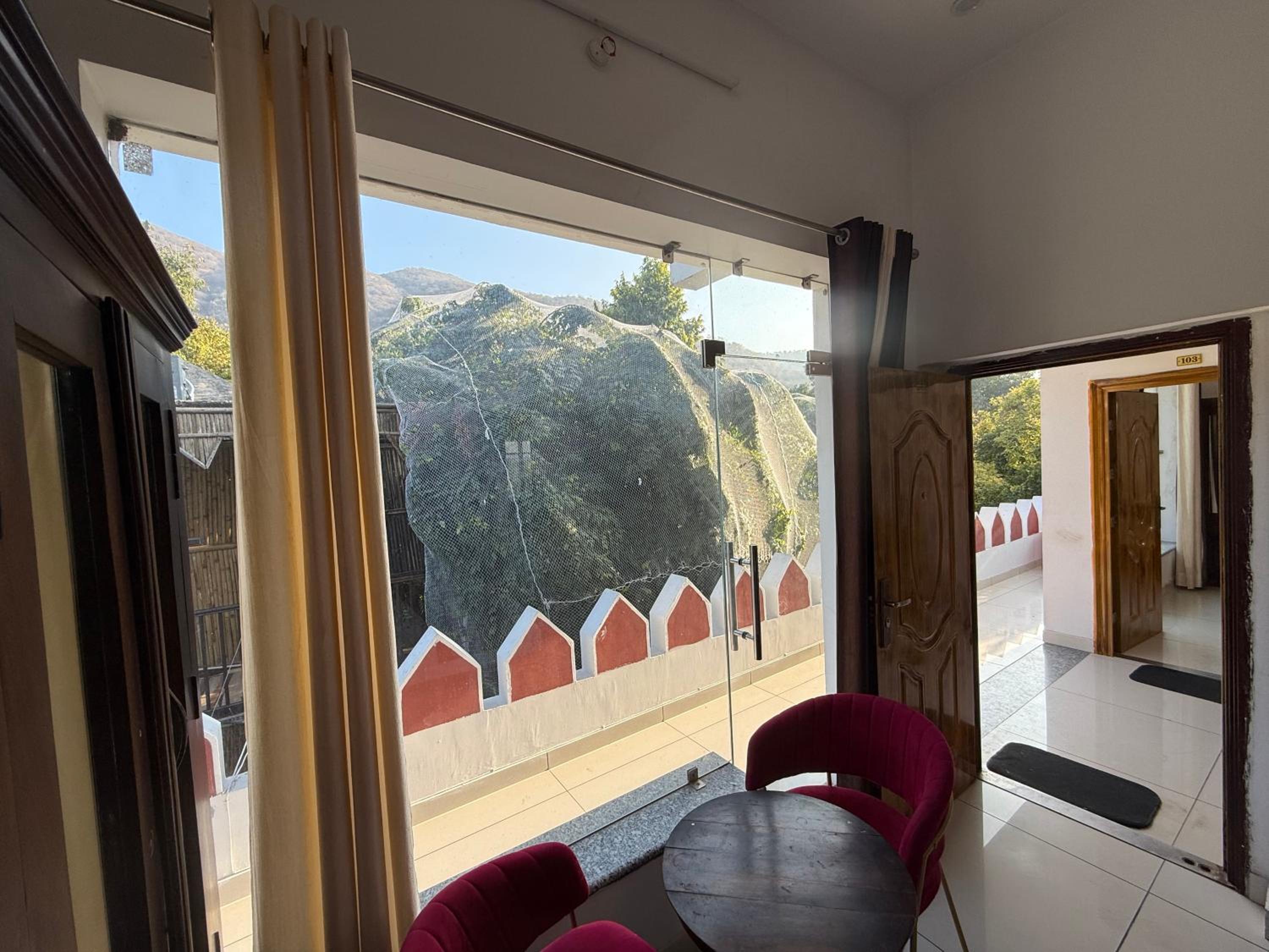 Apartment with Garden View - Photo 15