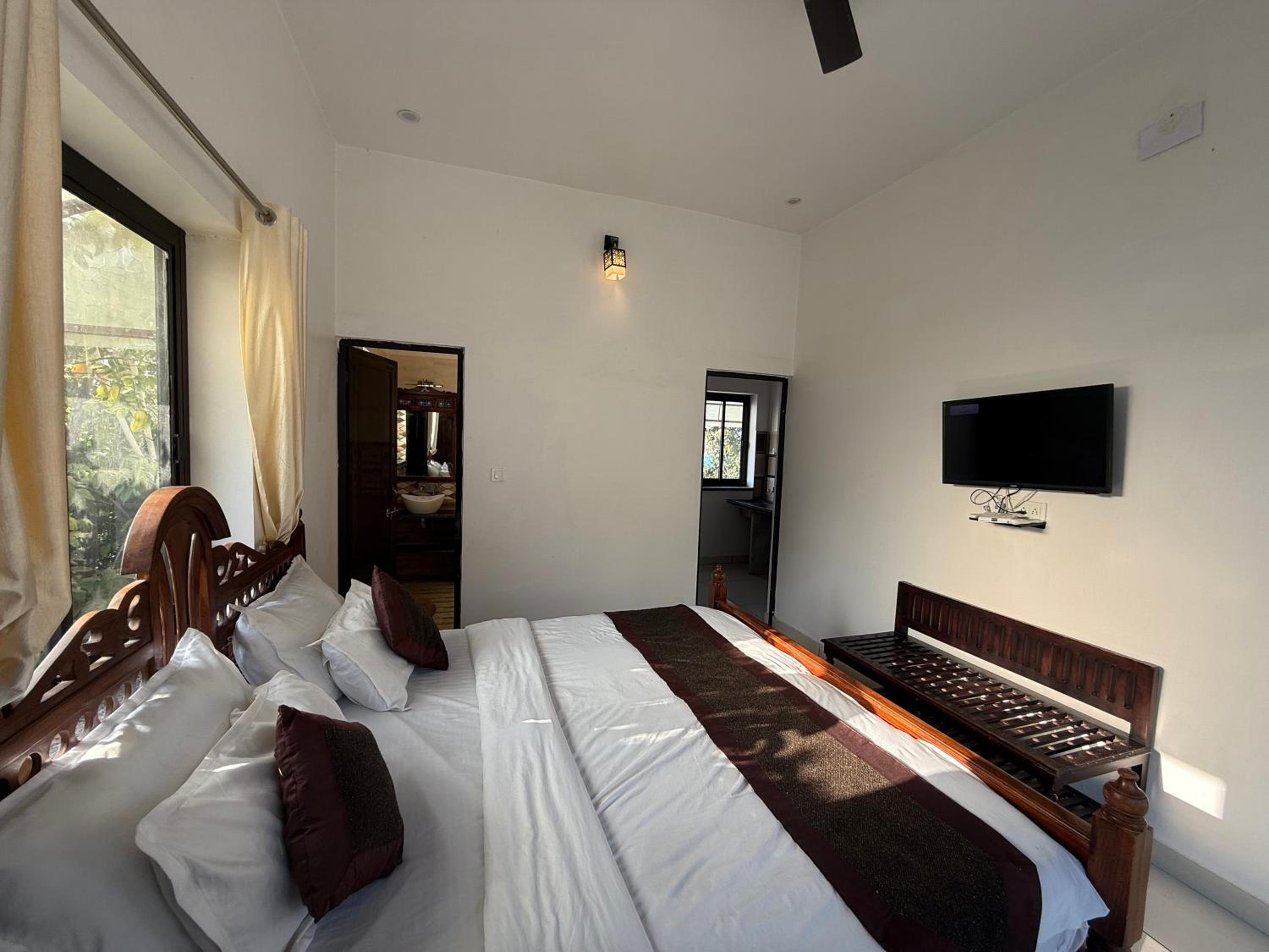 Apartment with Garden View - Photo 14