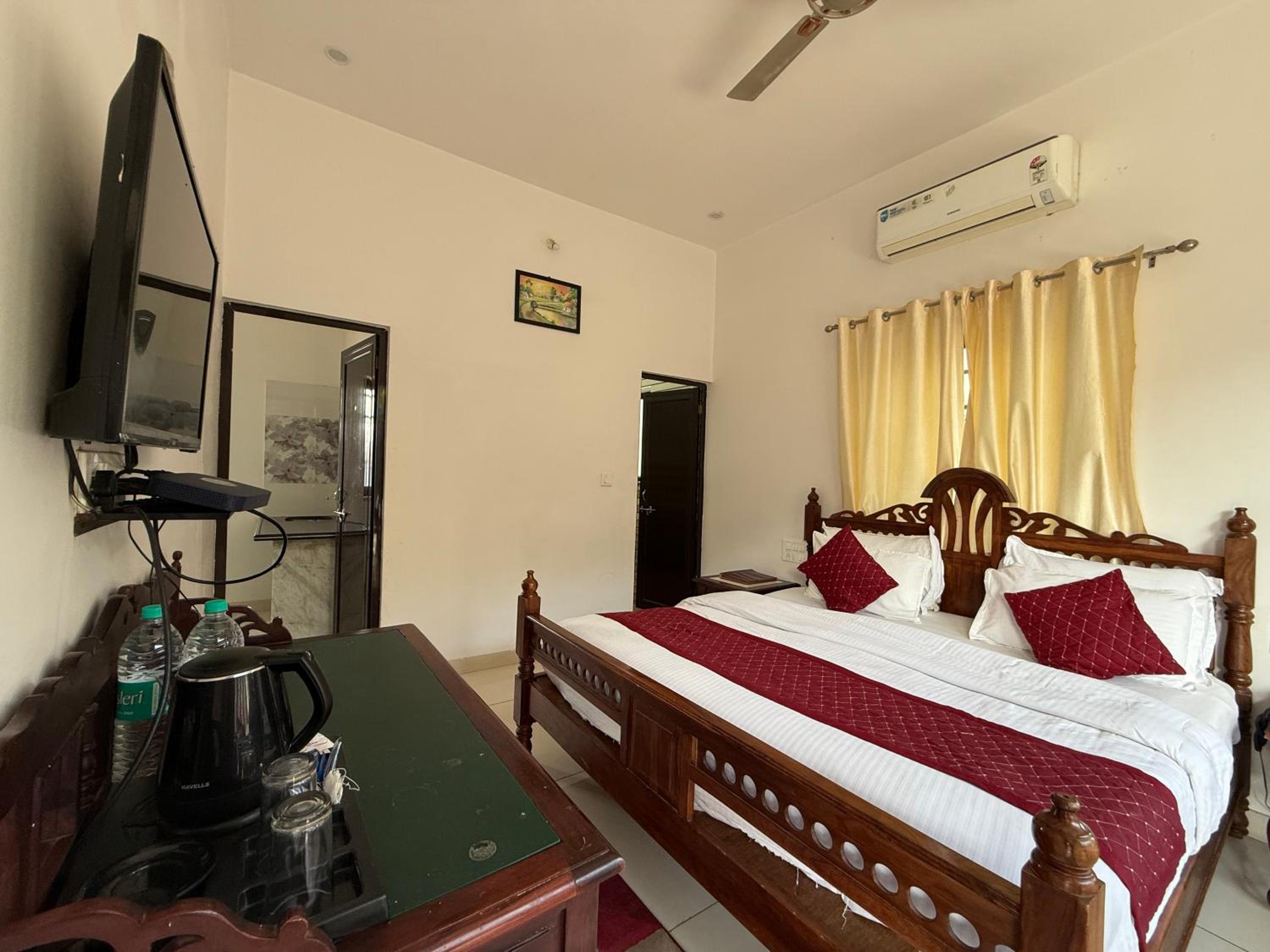 Apartment with Garden View - Photo 12