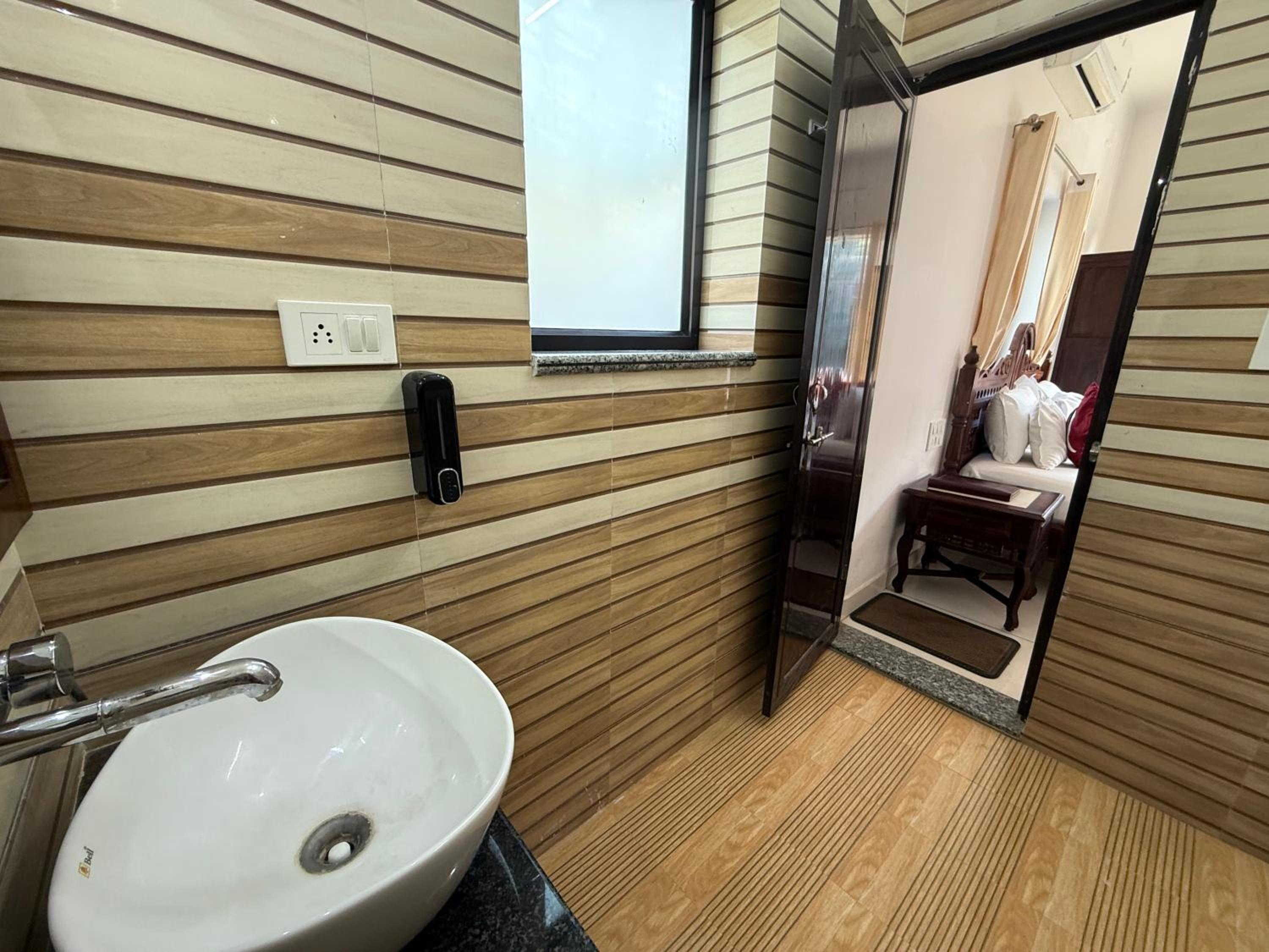 Apartment with Garden View - Photo 11