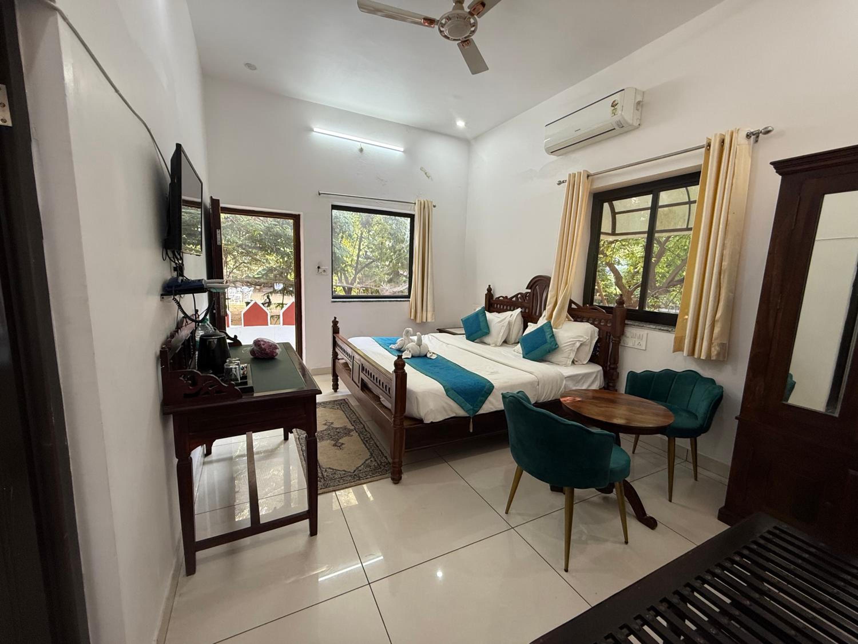 Deluxe One-Bedroom Apartment with Garden View - Photo 32