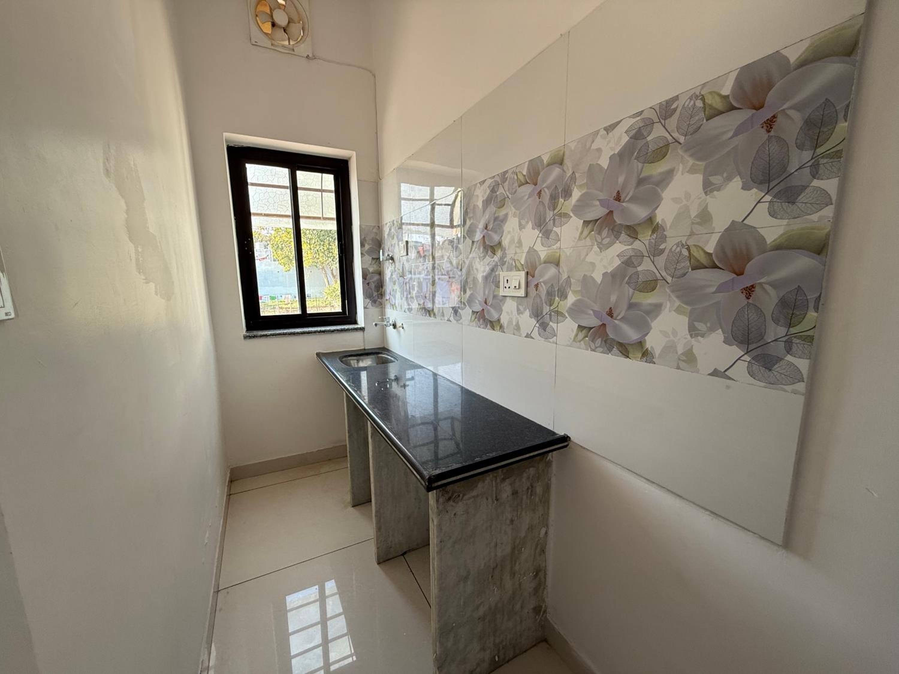 Deluxe One-Bedroom Apartment with Garden View - Photo 31
