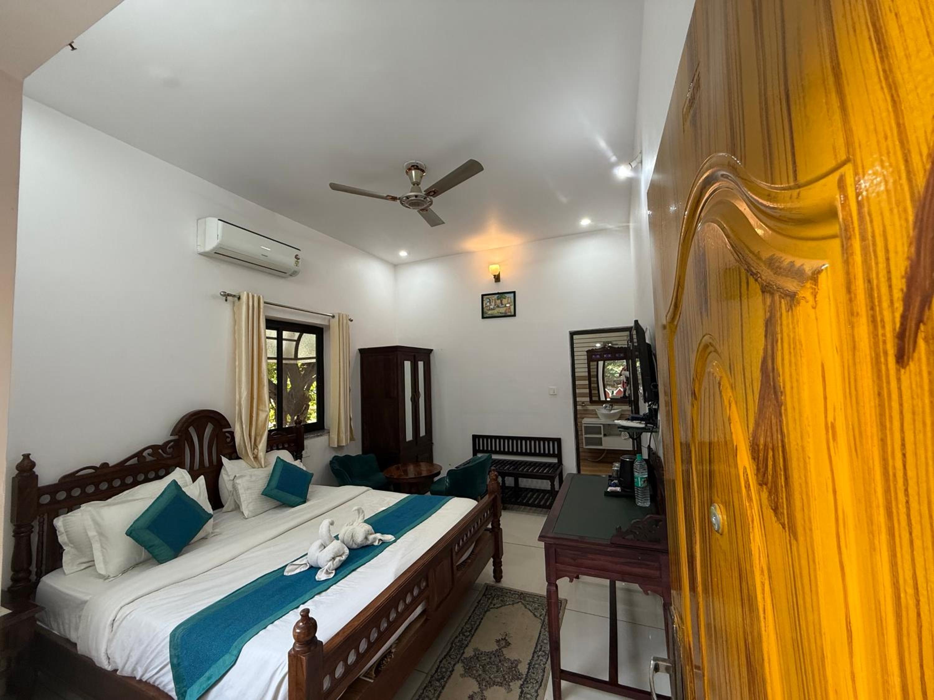Deluxe One-Bedroom Apartment with Garden View - Photo 34