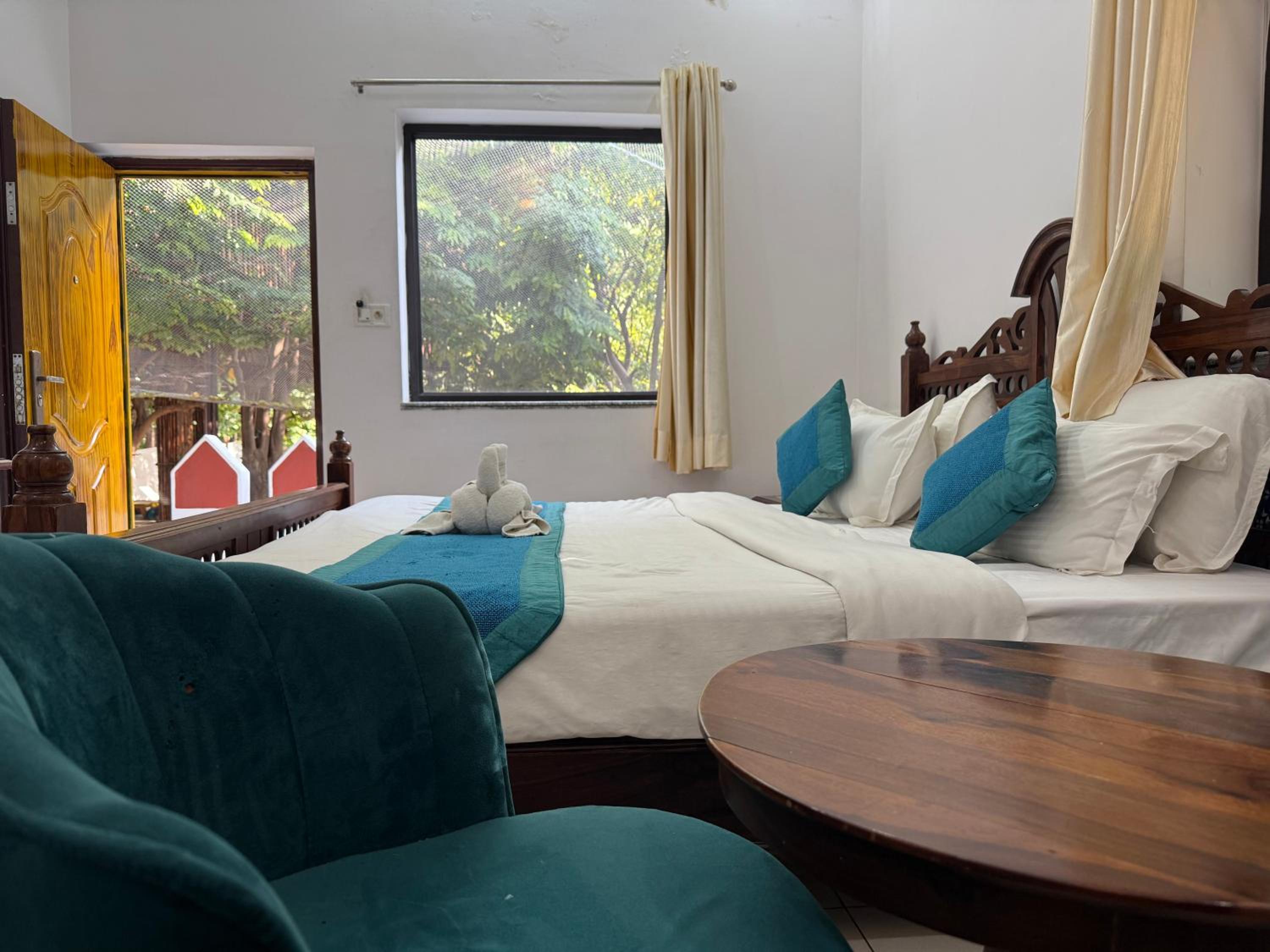 Deluxe One-Bedroom Apartment with Garden View - Photo 25