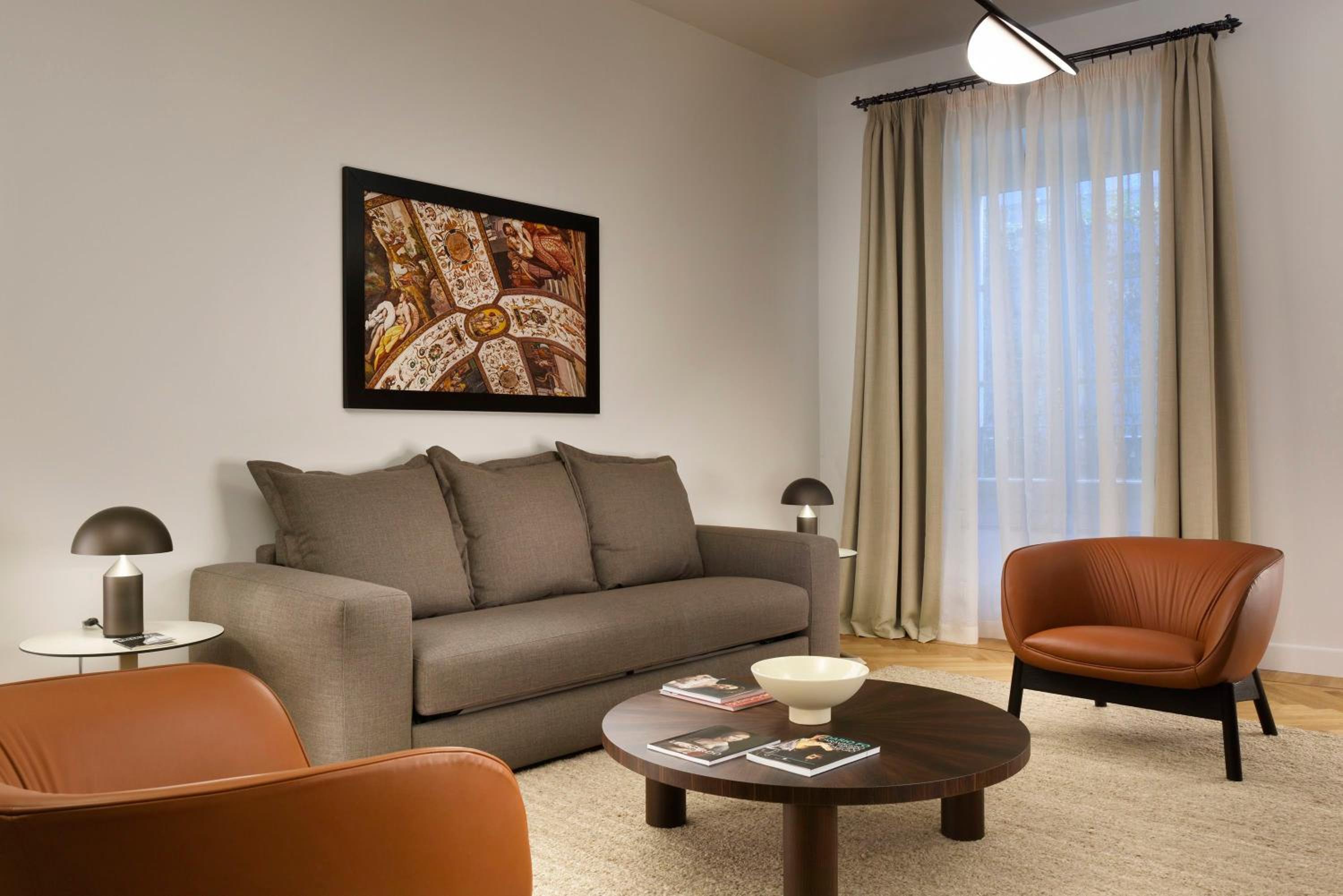 One-Bedroom Deluxe Apartment photo 1