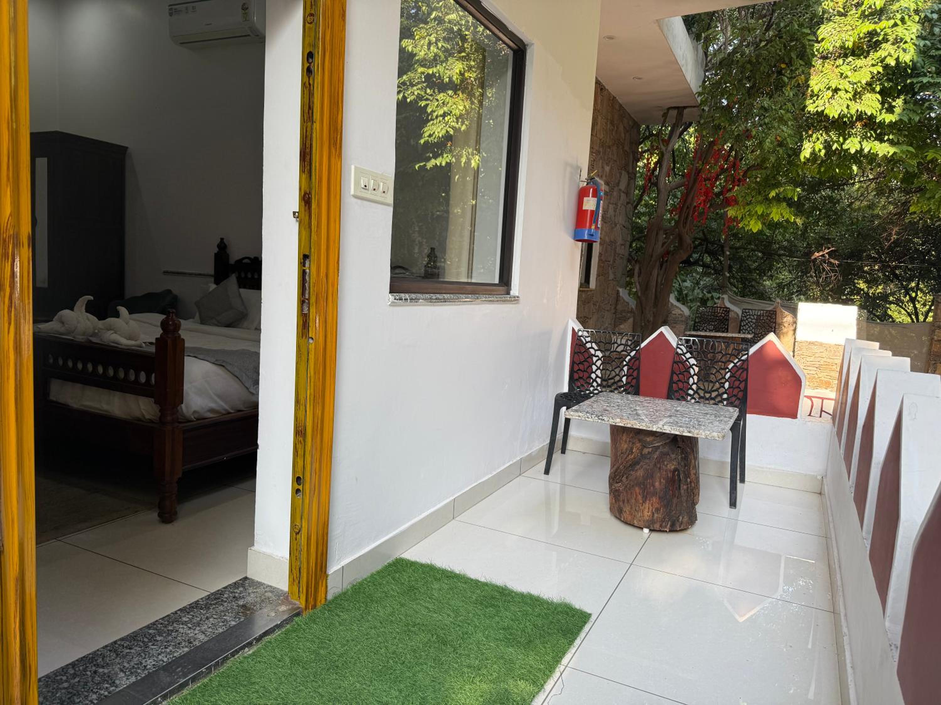 Deluxe One-Bedroom Apartment with Garden View - Photo 20