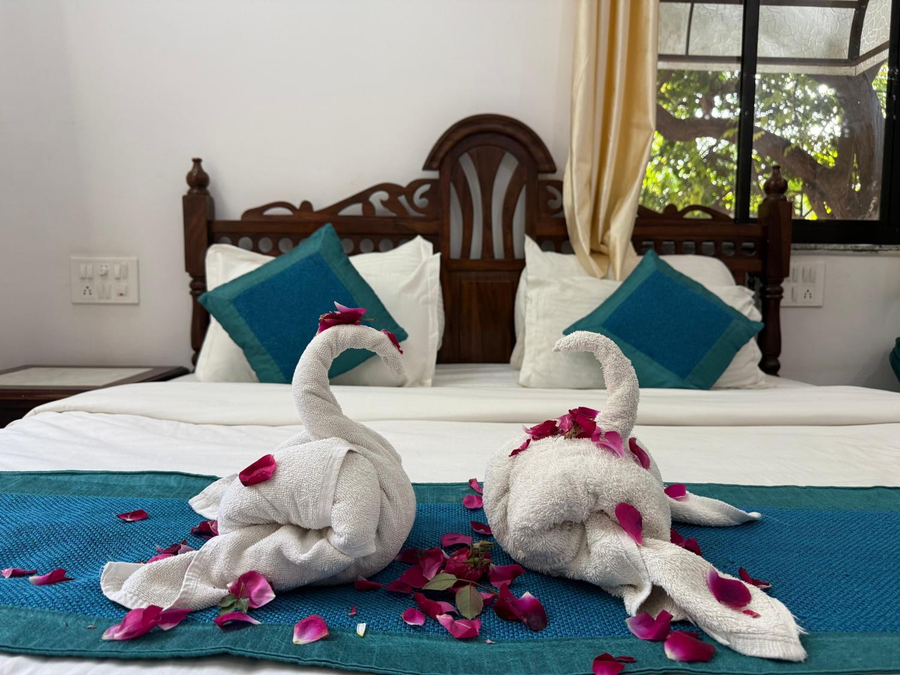 Deluxe One-Bedroom Apartment with Garden View - Photo 19