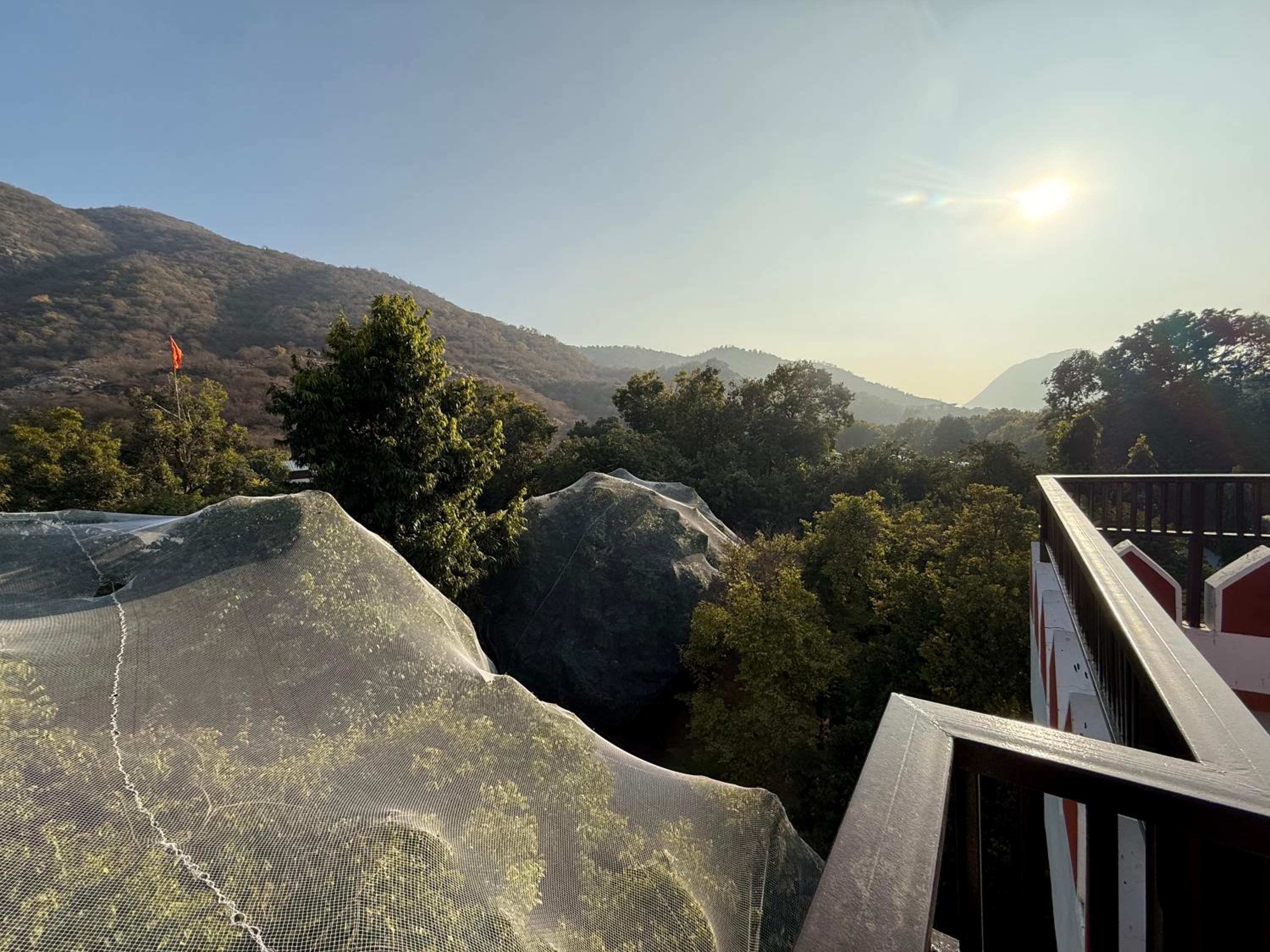 Deluxe One-Bedroom Apartment with Garden View - Photo 3