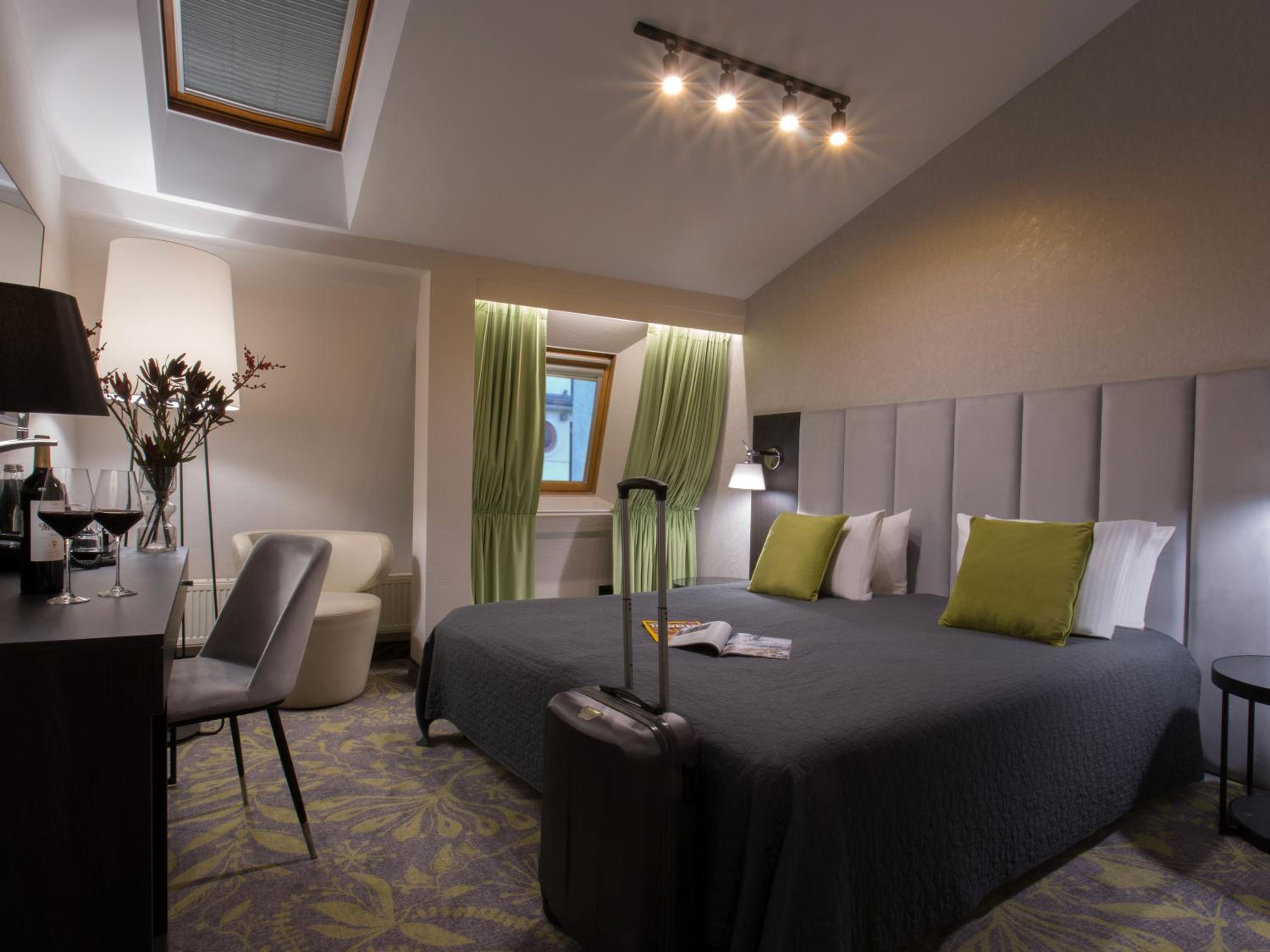 Standard Double or Twin Room - Photo 3