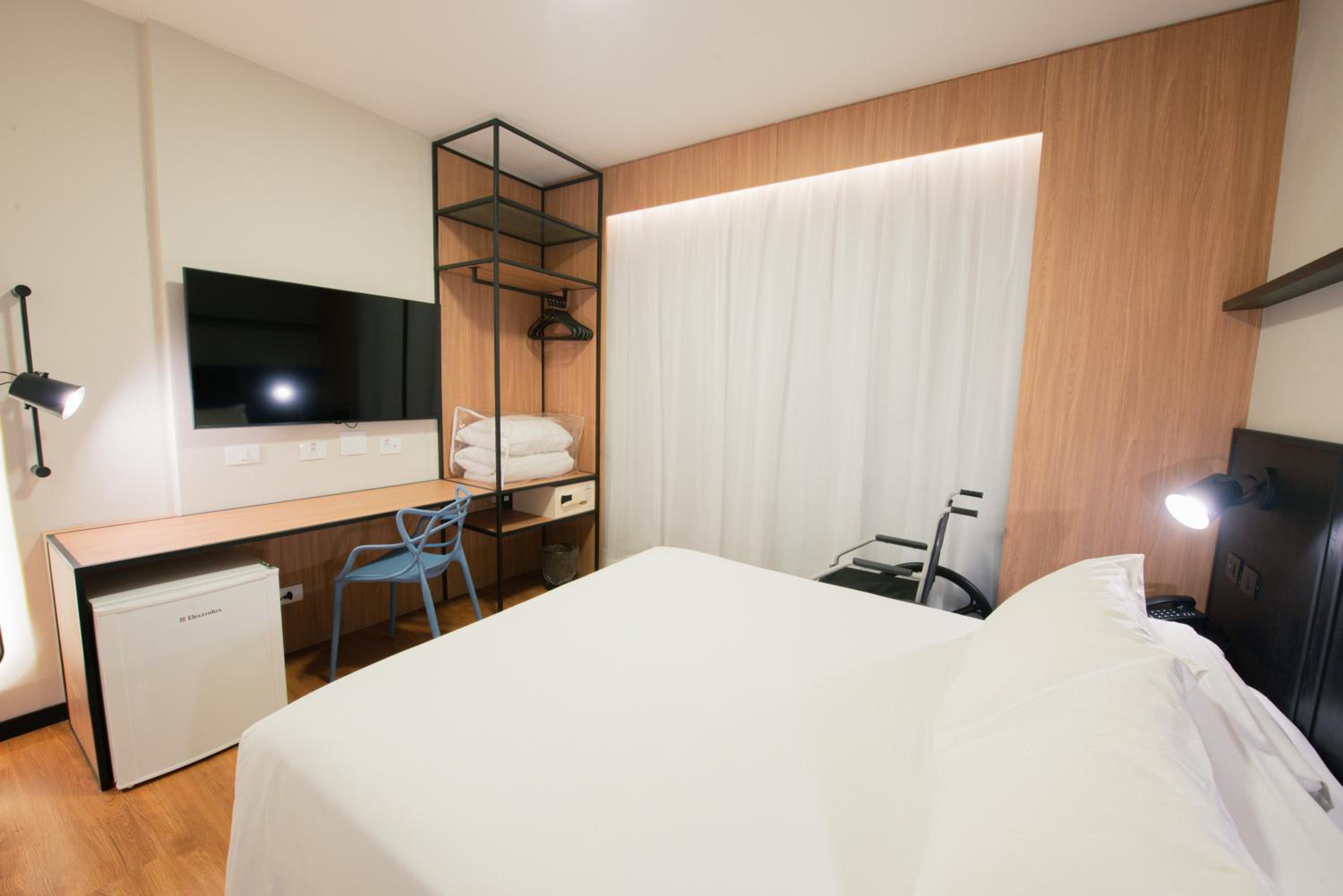 Adapted Standard Double Room - Photo 8