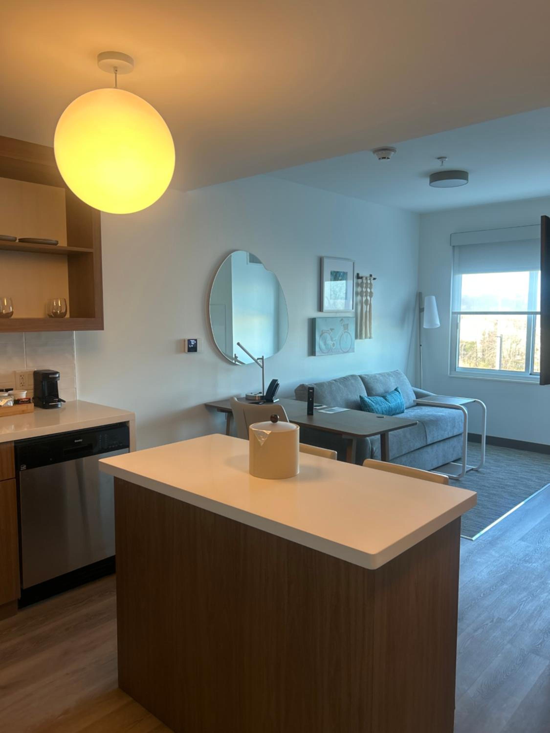 One-Bedroom King Suite with Sofa Bed  - Photo 4