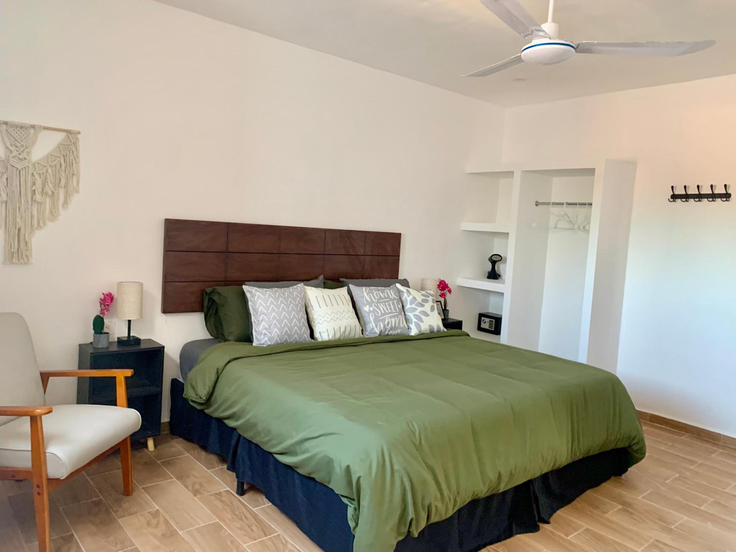 Two-Bedroom Deluxe Apartment with Balcony