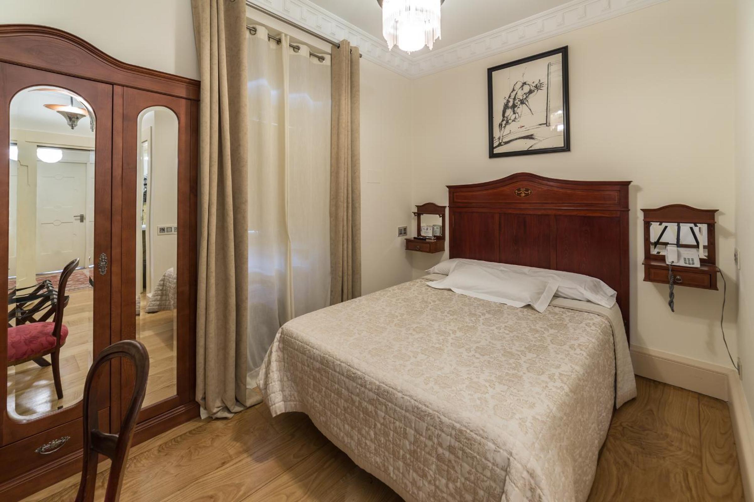 Economy Double Room Individual use photo 3