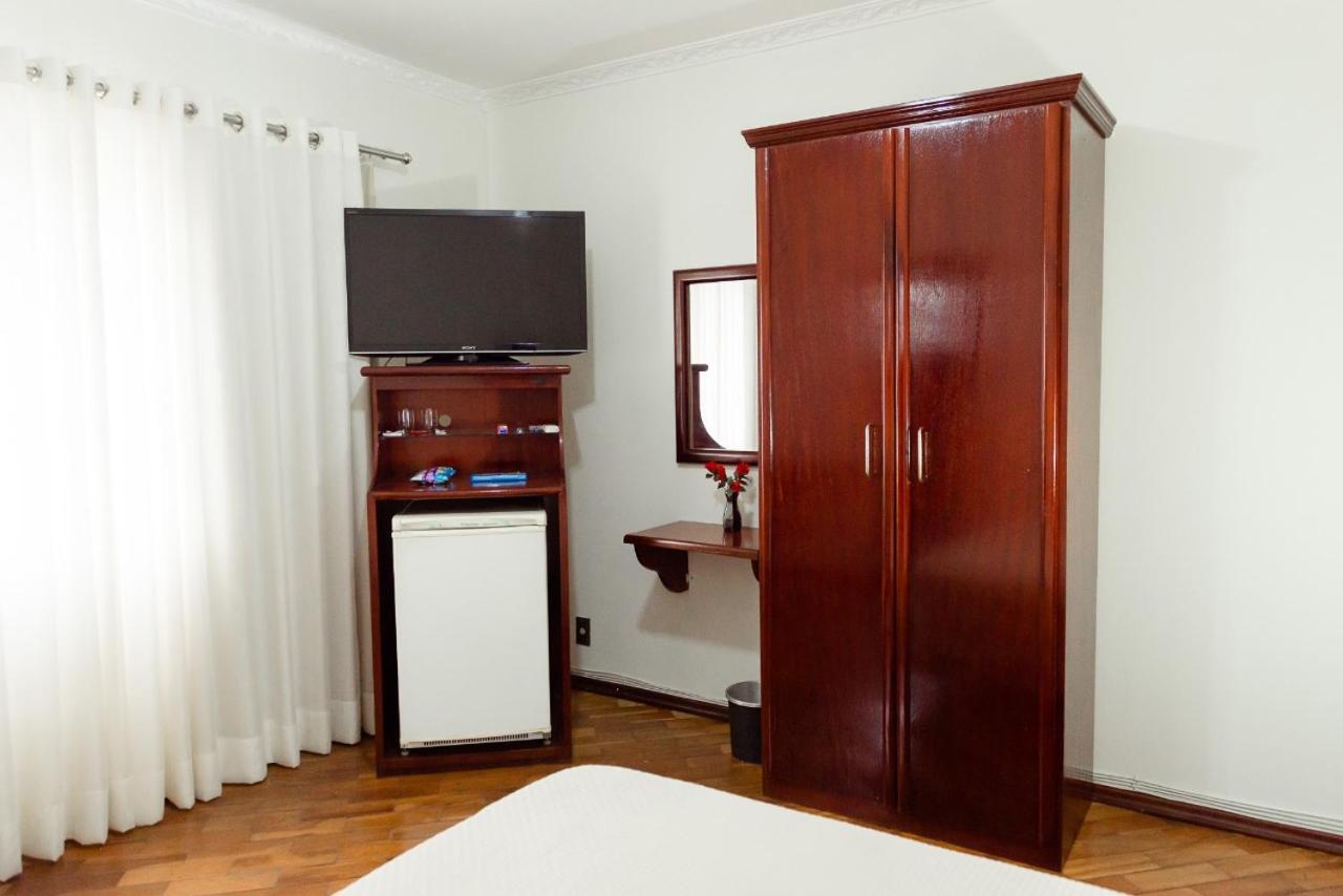 Deluxe Room (1 adult + 1 child)