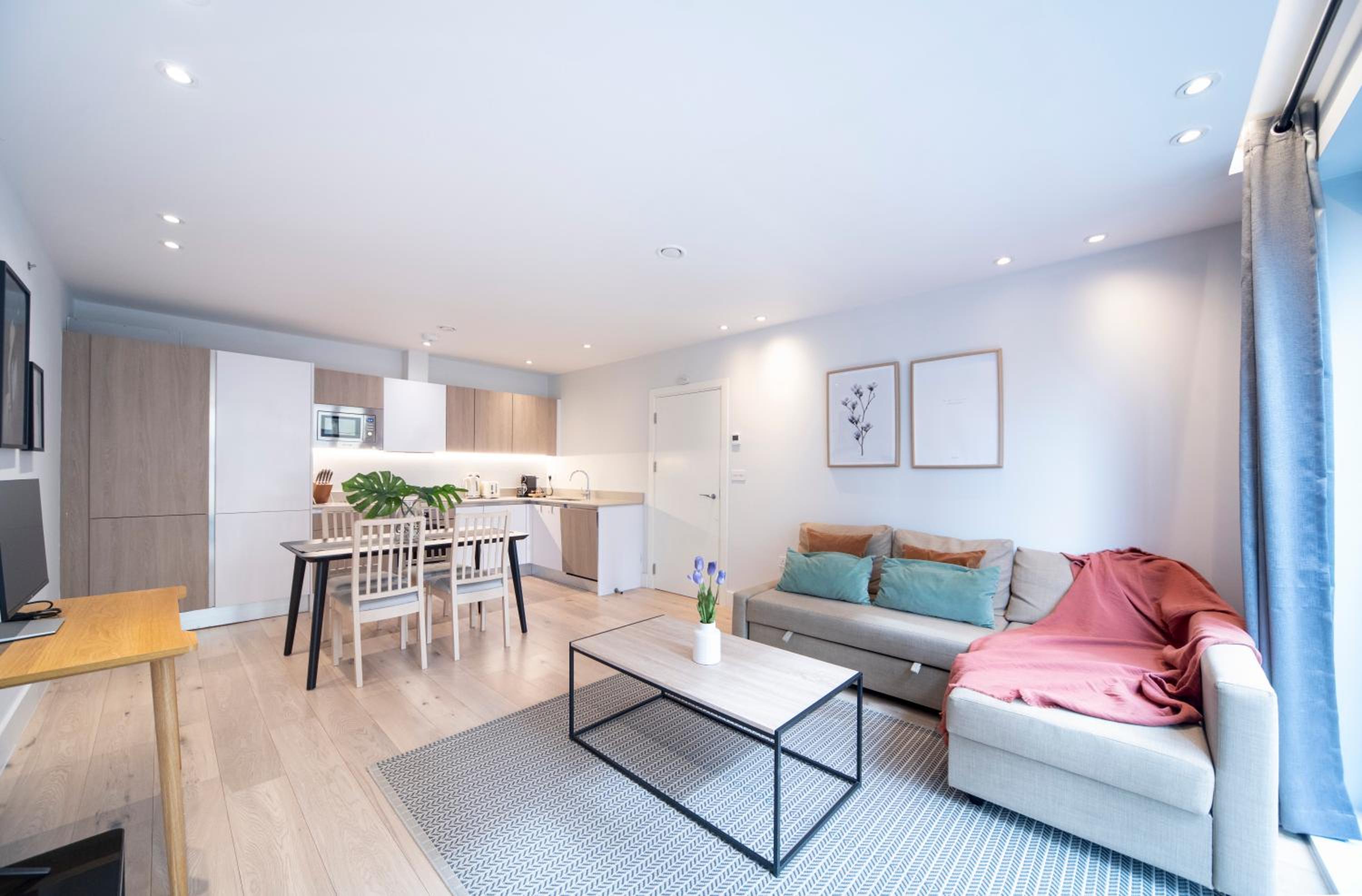 One-Bedroom Apartment - Non-Smoking photo 3