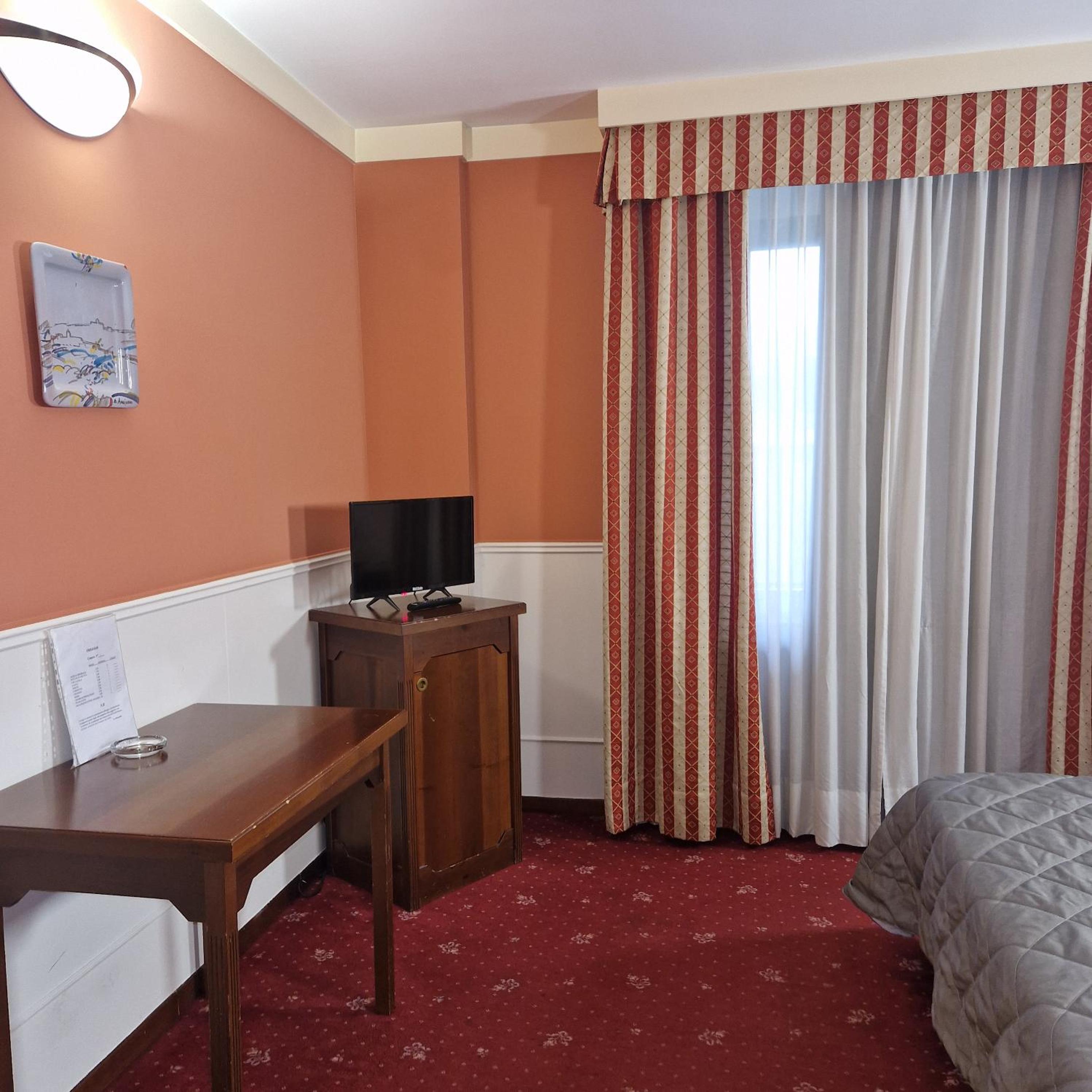 Budget Double Room photo 1