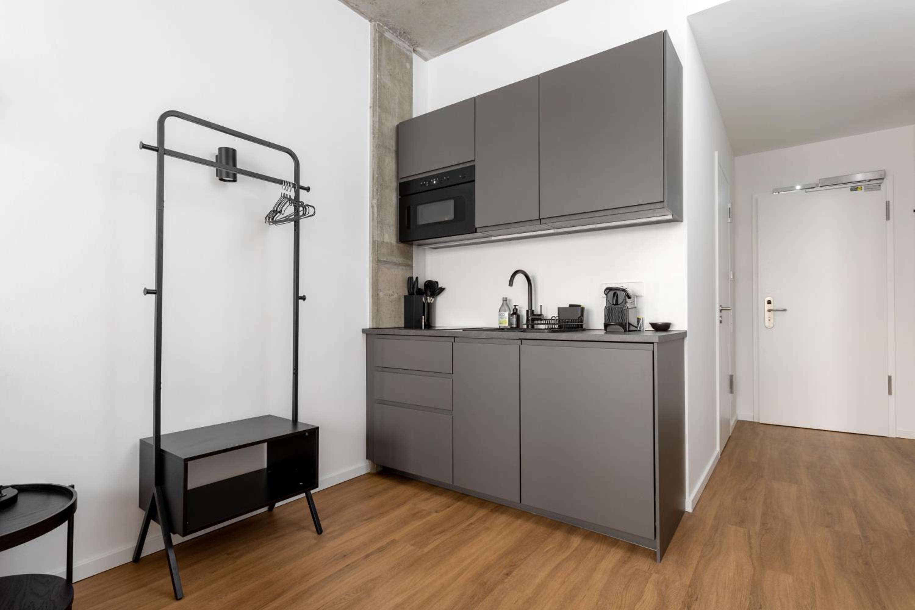One-Bedroom Apartment photo 2