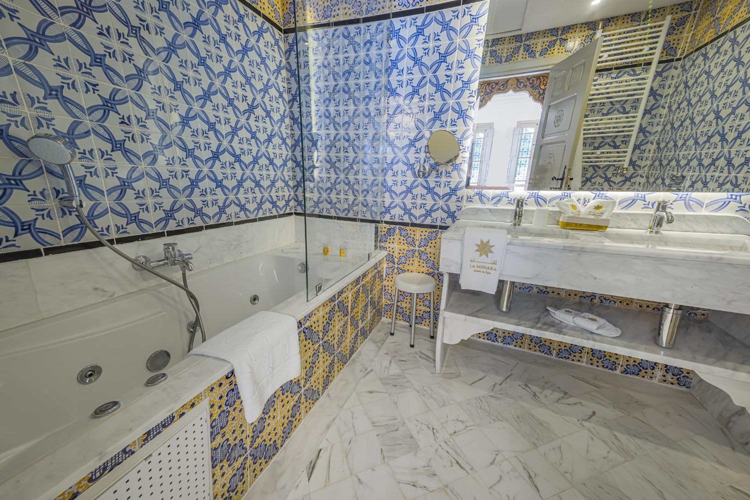 King Room with Pool View photo 3