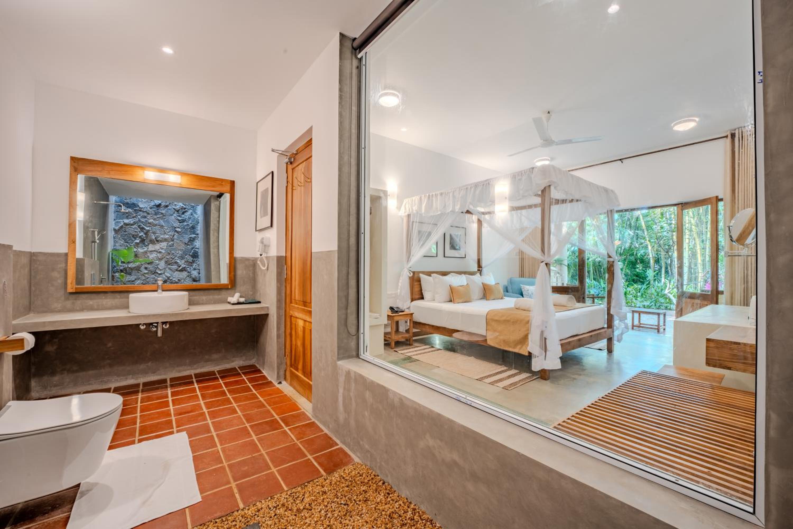 Ground Floor Premium Deluxe Double Room with Bathtub