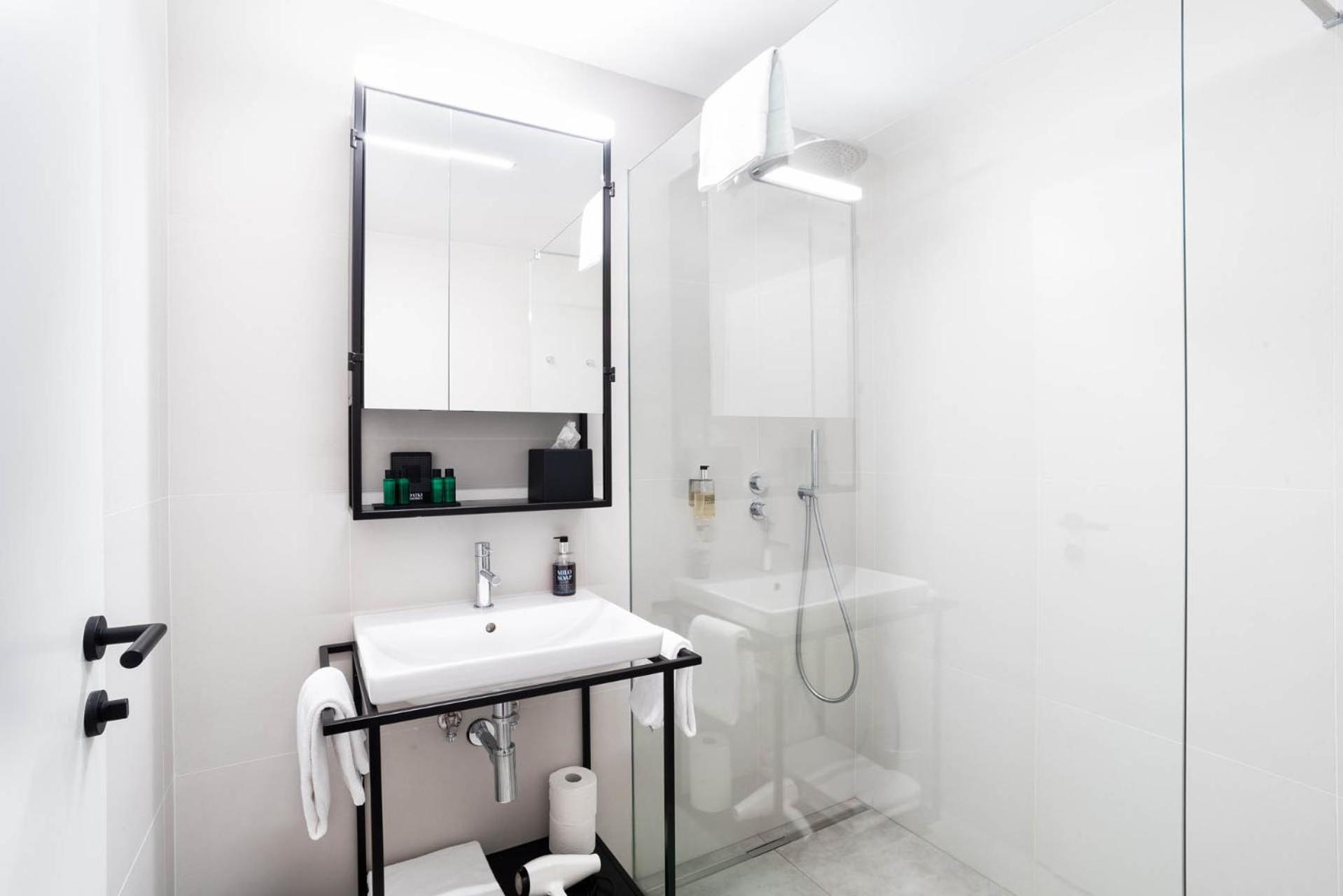 Basic Double Room - Photo 1