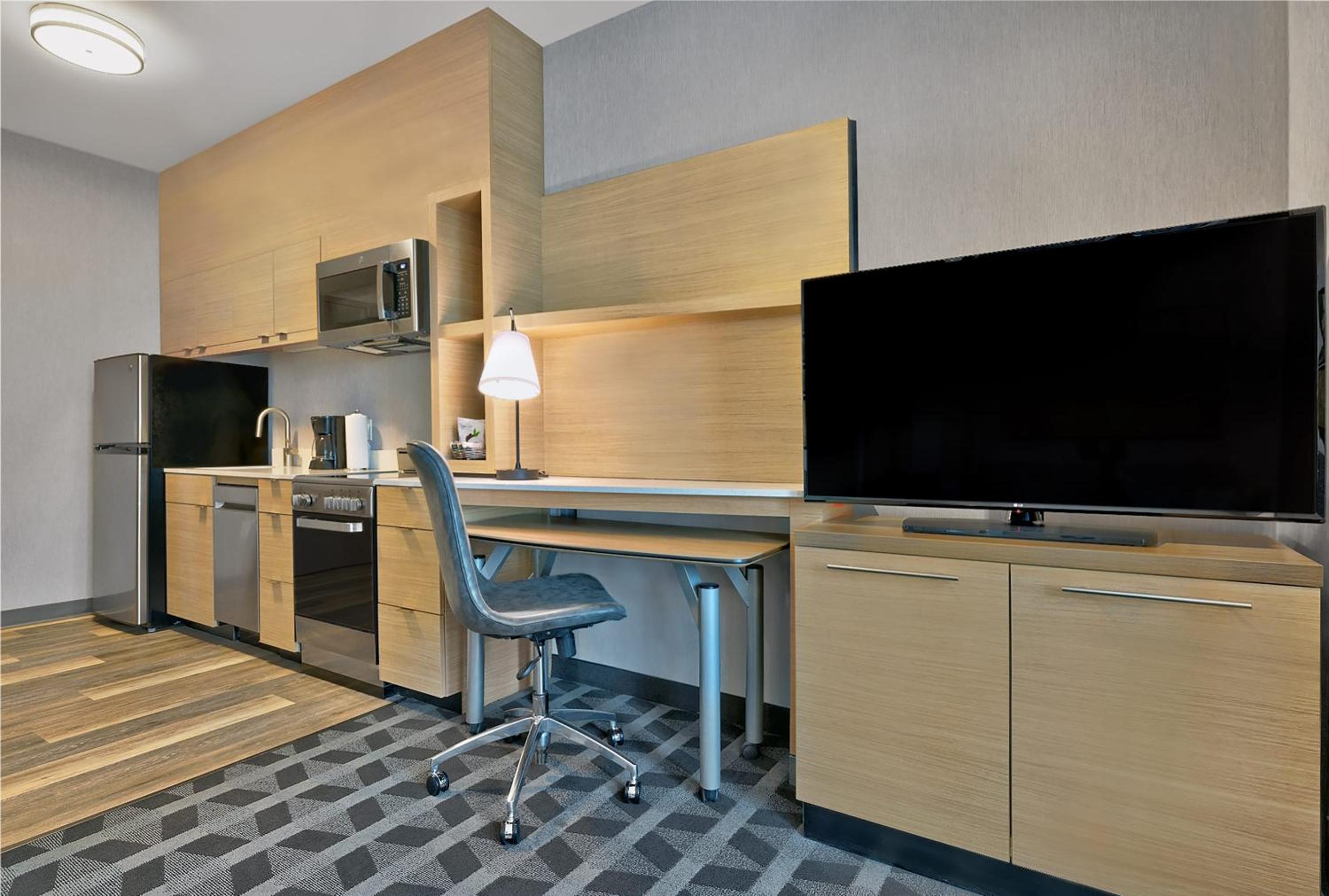 One-Bedroom King Suite with Sofa Bed - Hearing Accessible