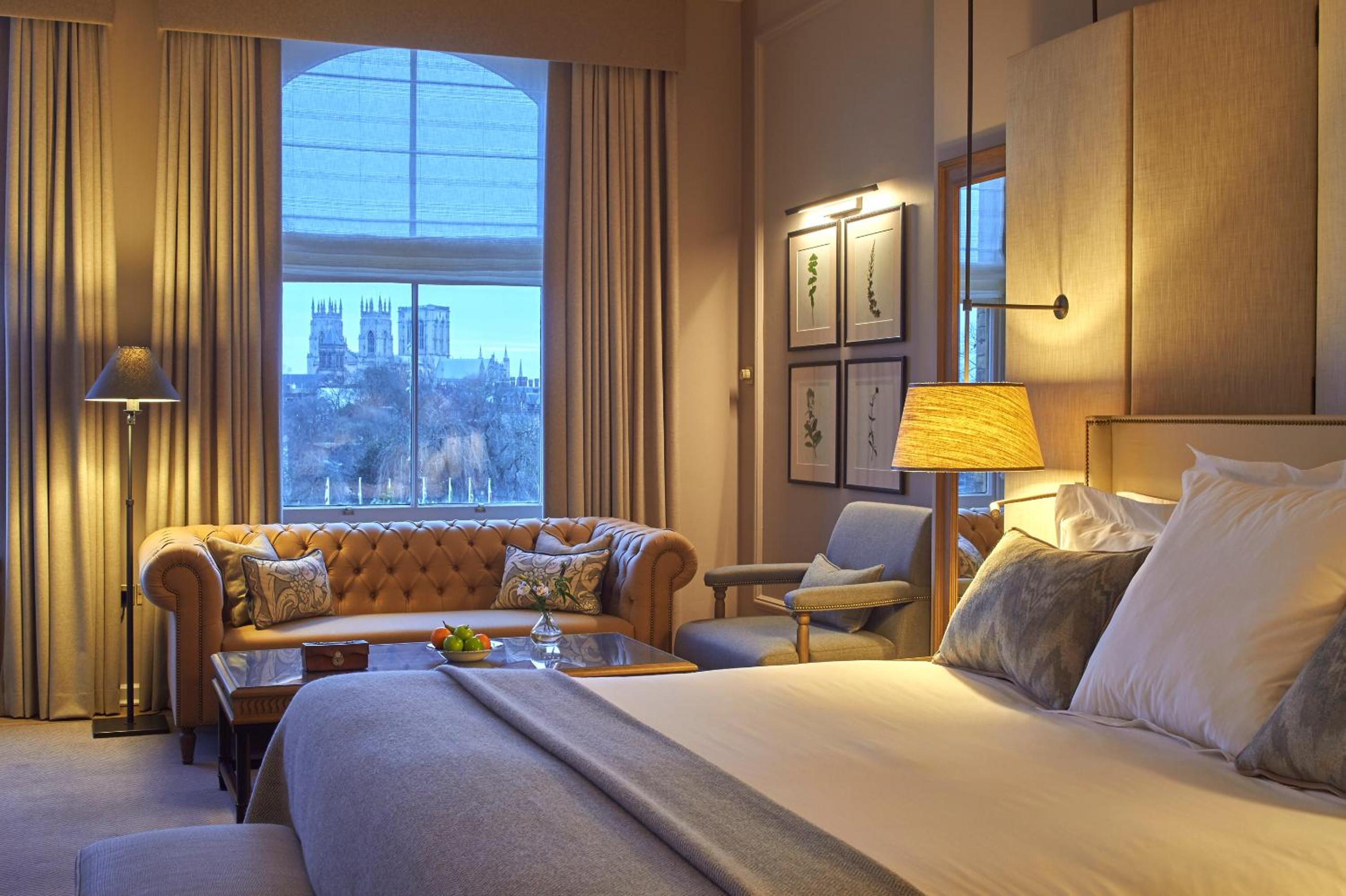 Suite with View - Photo 1