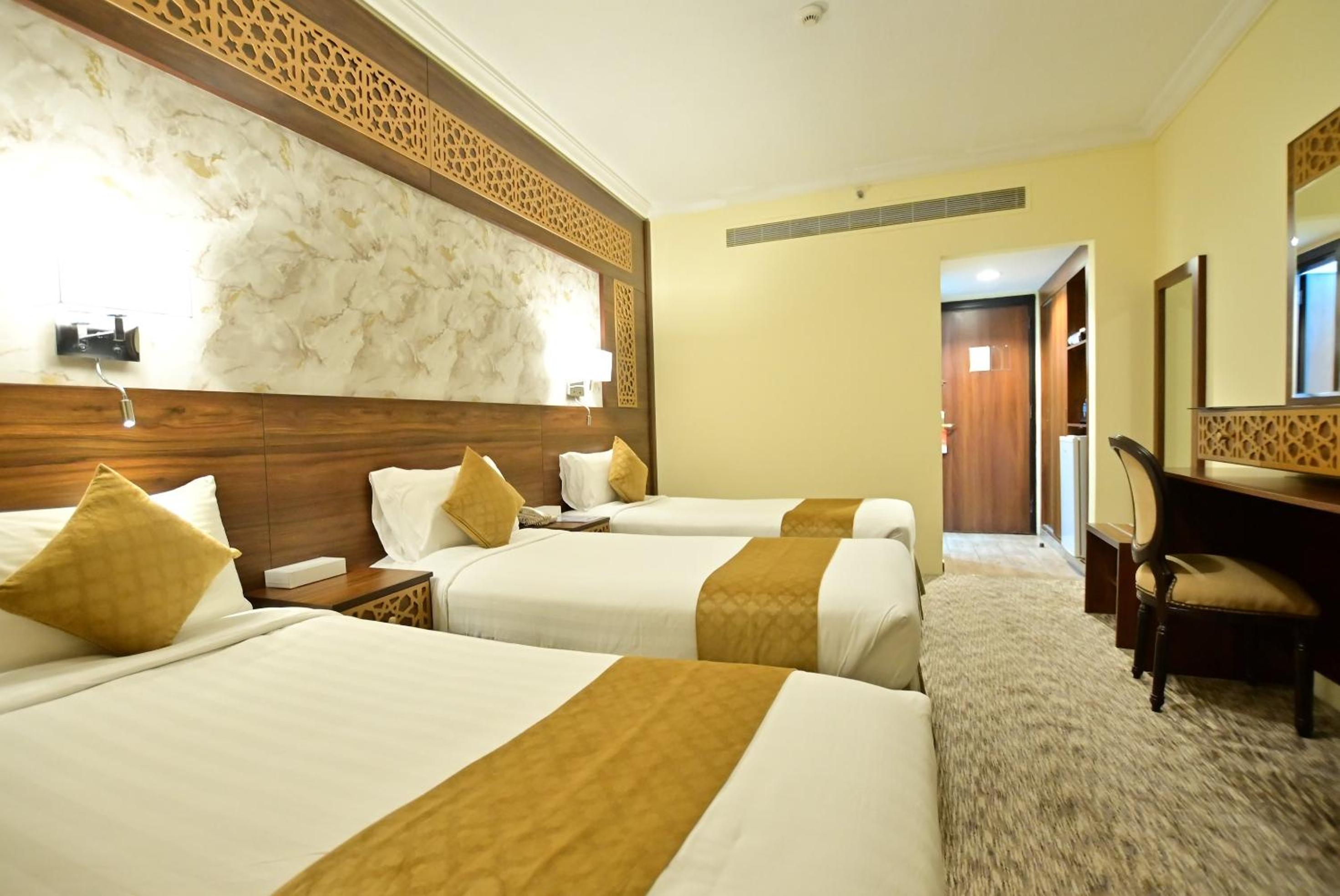 Premium Triple Room photo 2