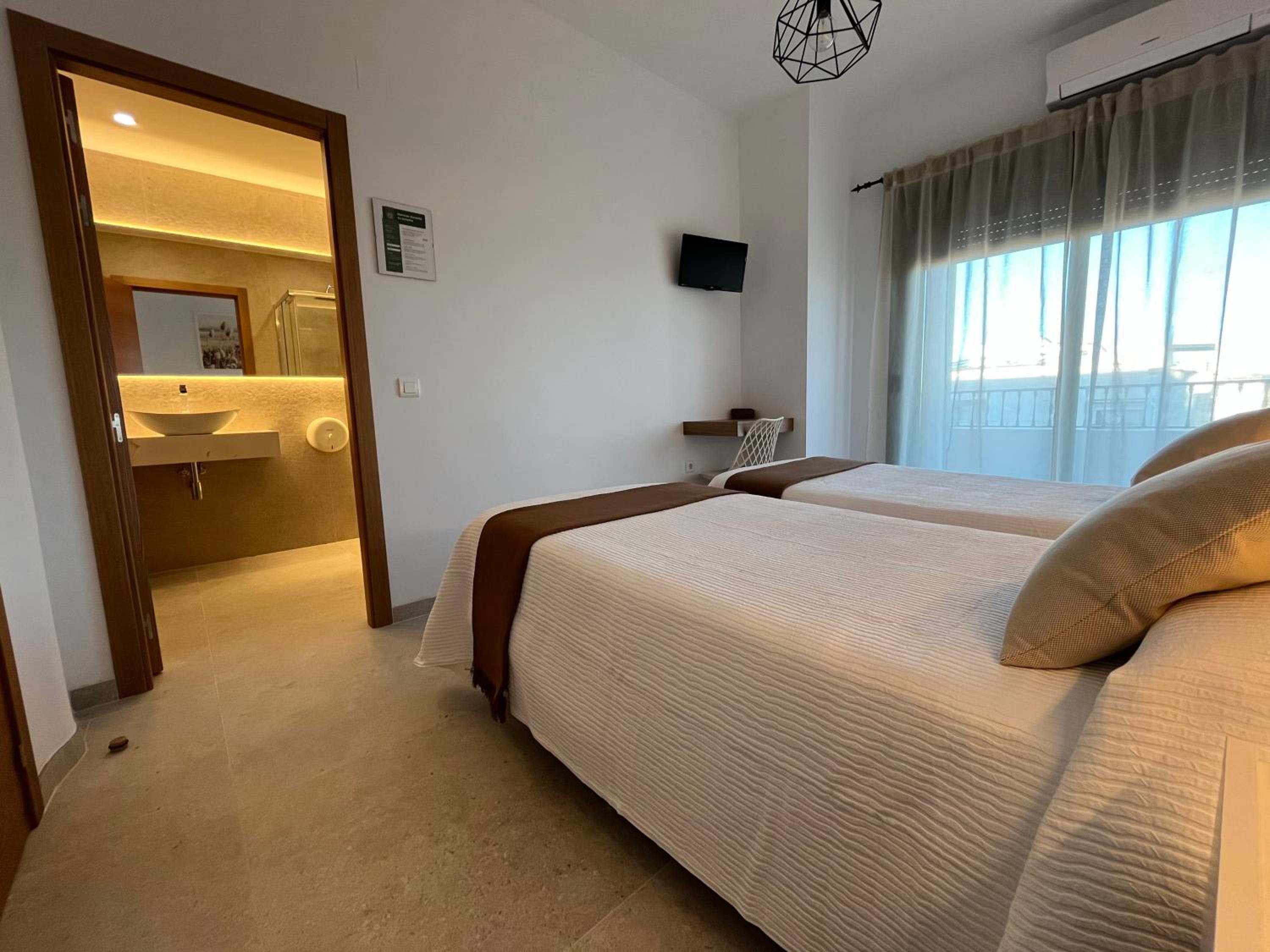 Twin Room with Terrace - Photo 5