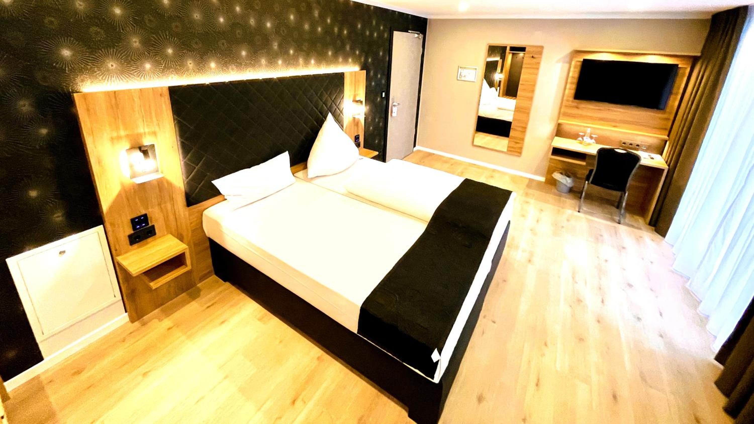 Deluxe Double Room - Photo 3