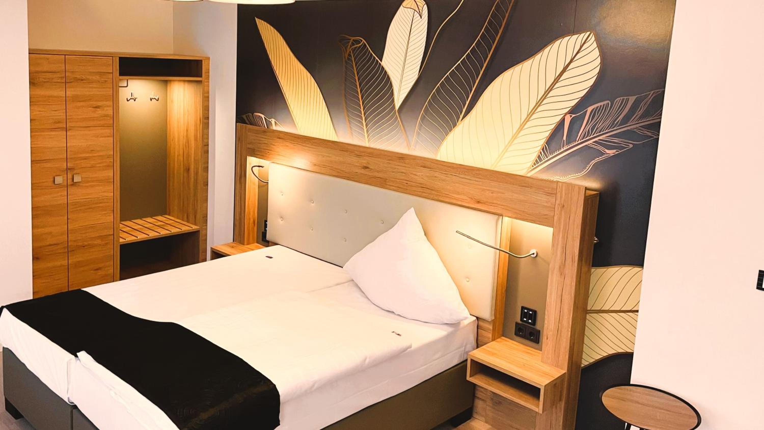 Deluxe Double Room - Photo 1