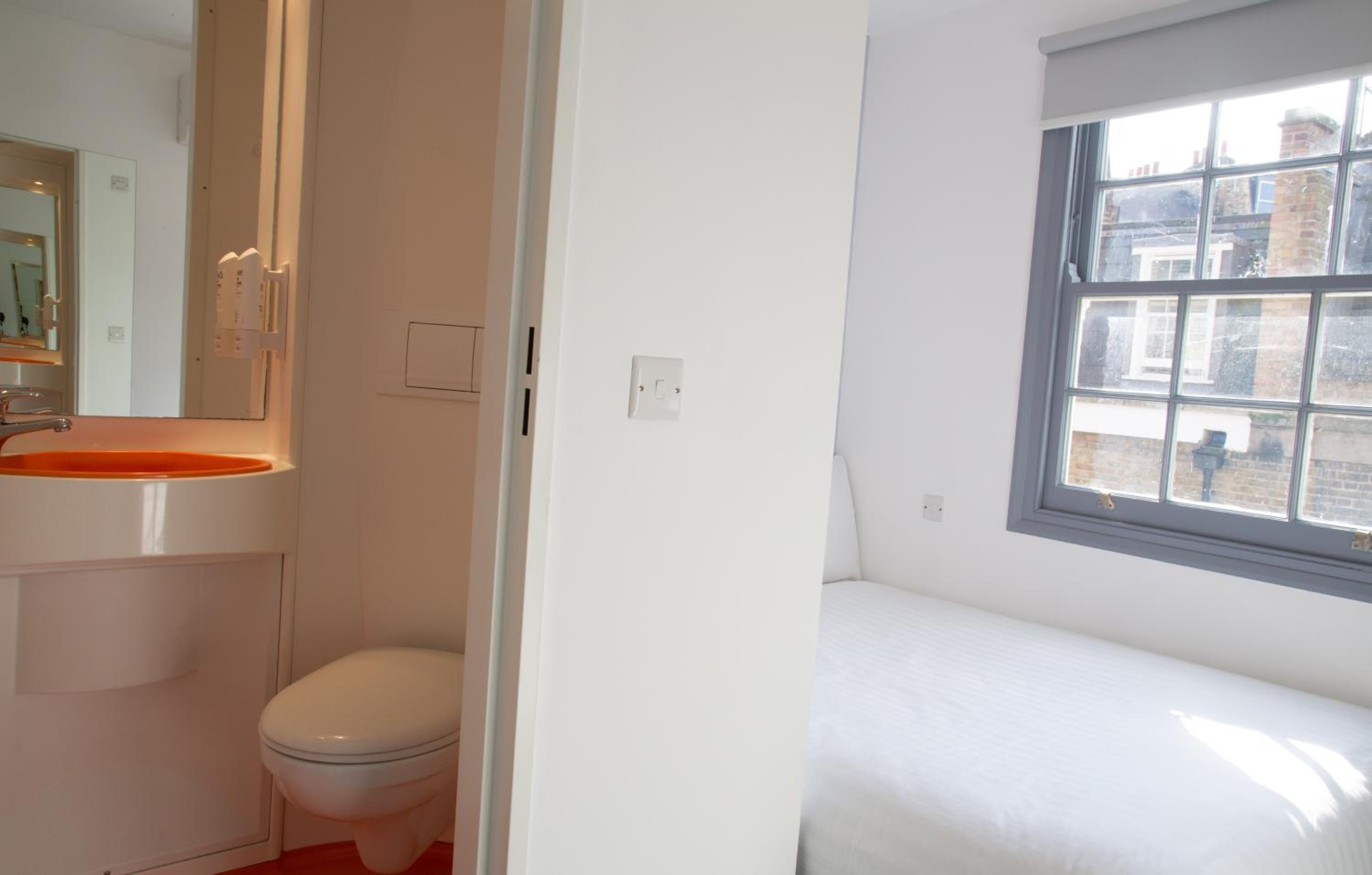 Economy Double Room photo 1