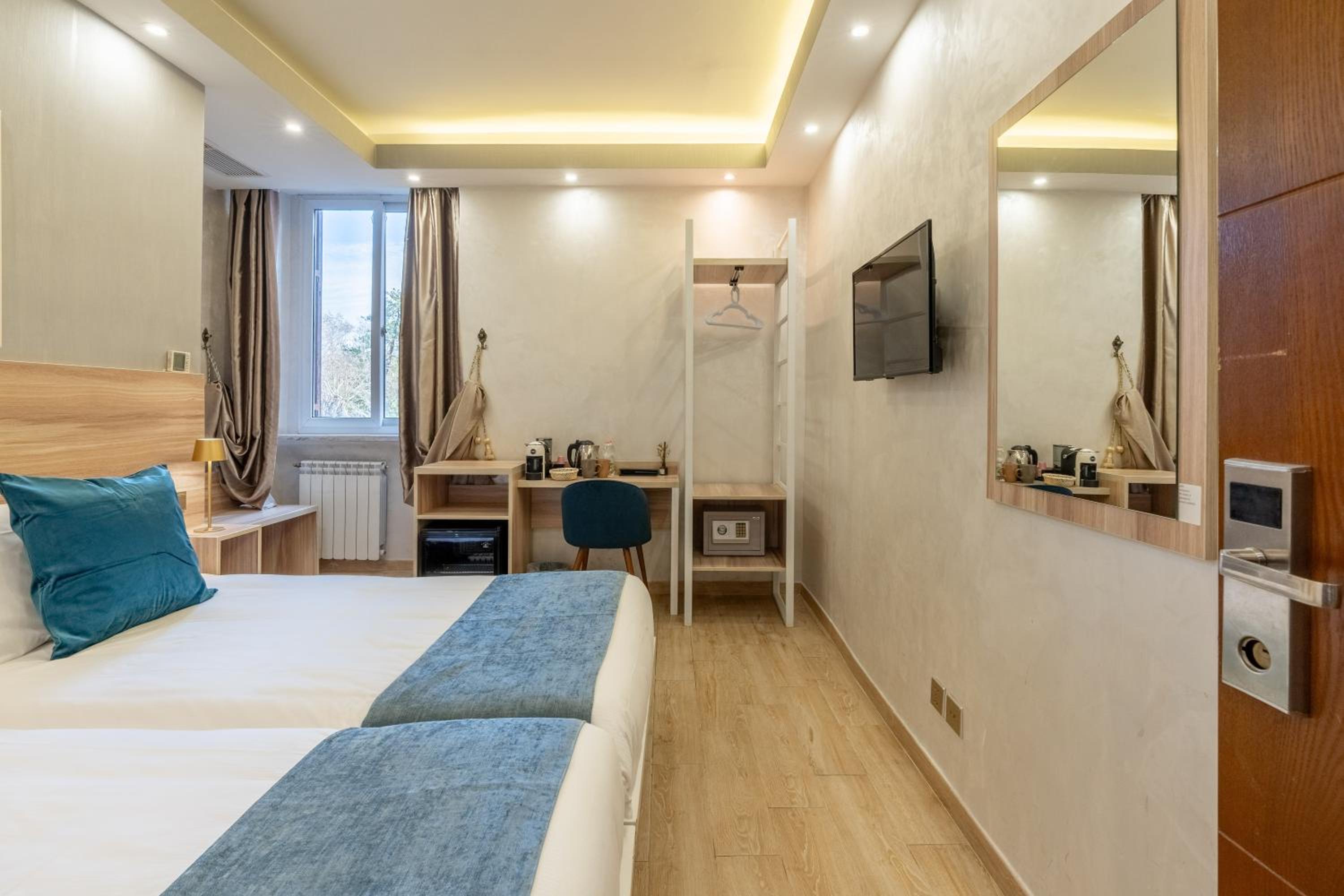 Standard Twin Room photo 3
