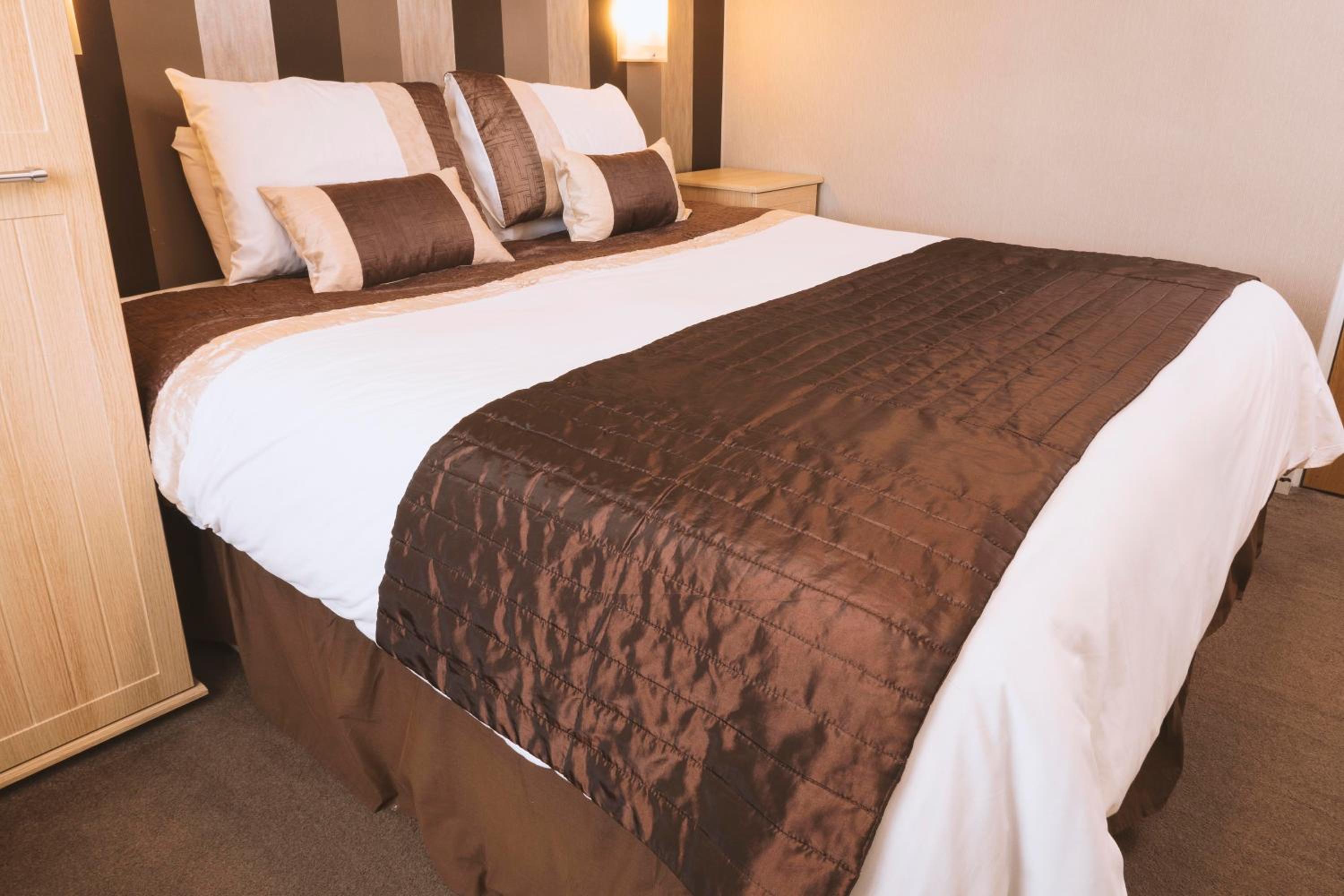 Double Room - Photo 7